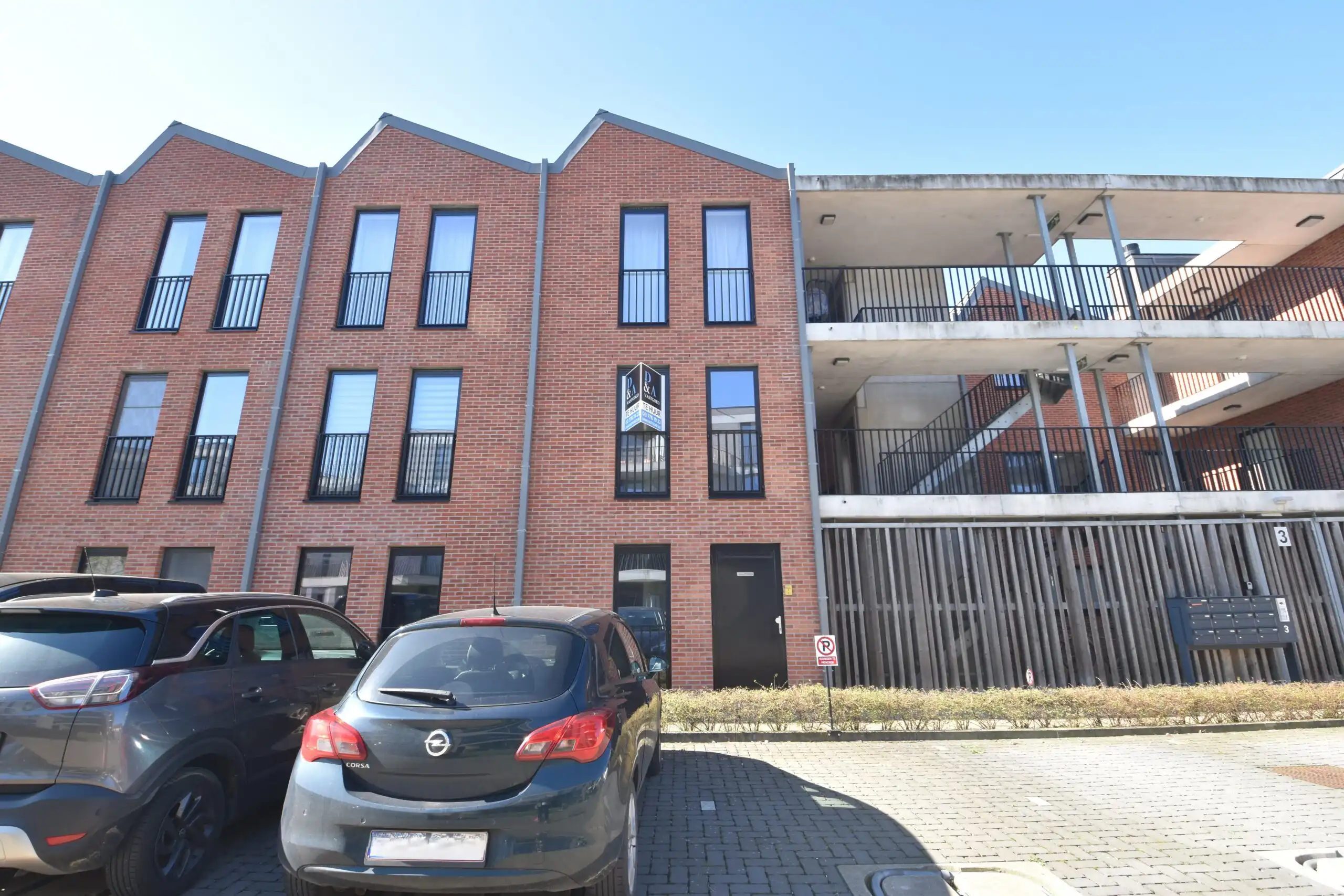 Recent energiezuinig appartement in Sint-Niklaas foto 22