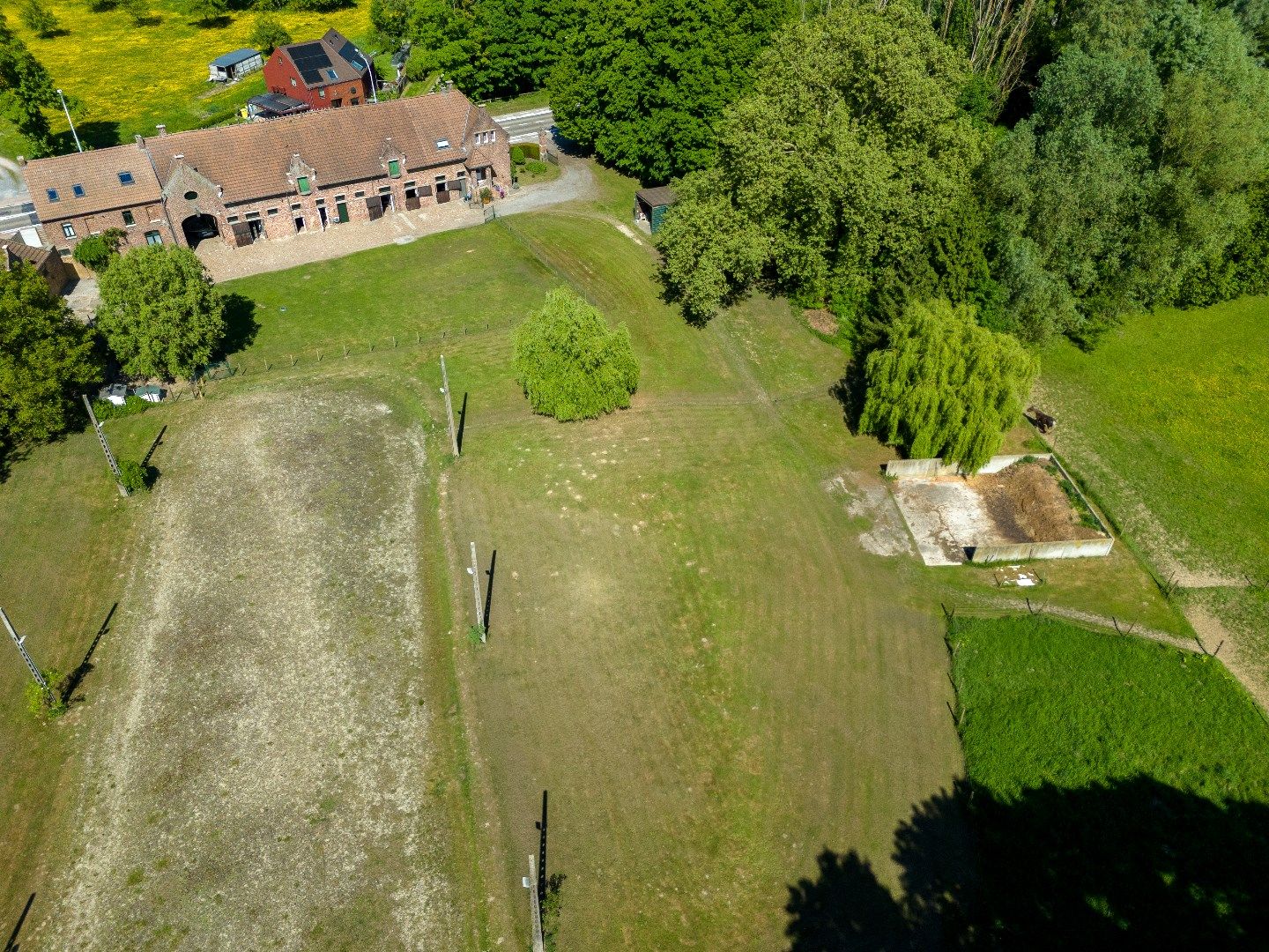 Te koop: Charmante boerderij met paardenstallen van 1ha op toplocatie in Boutersem - bewoonbare opp. 158 m² (uitbreiding mogelijk)  foto 2