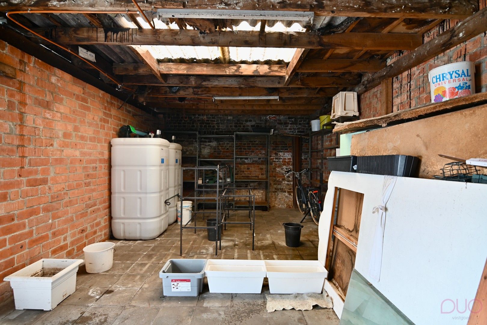 Polyvalent handelshuis met woonst vlakbij het Sint-Trudo Ziekenhuis foto 7