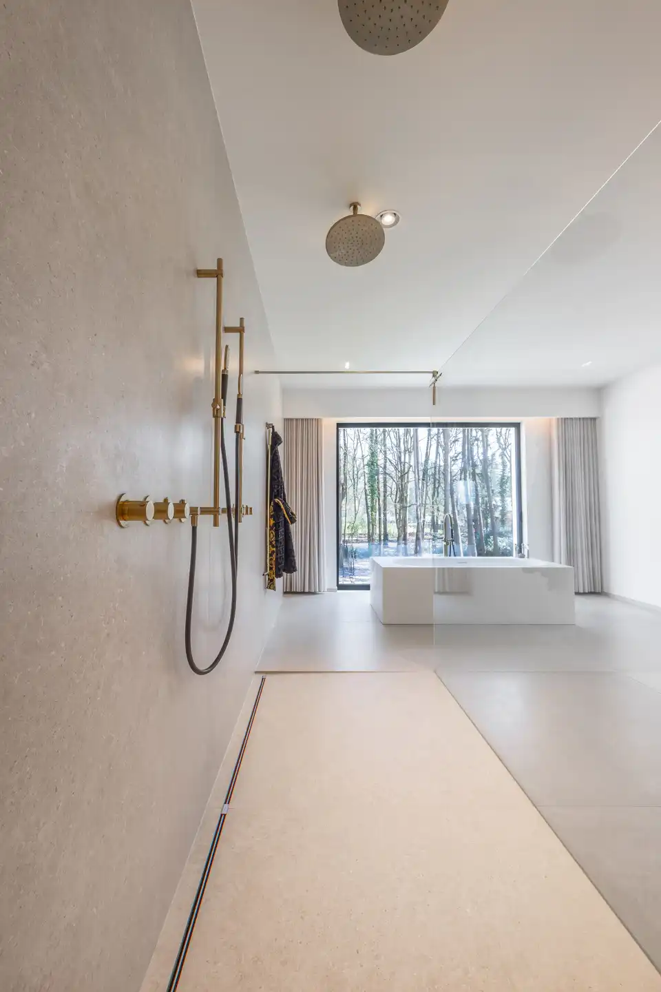 Exclusieve moderne villa met panoramisch zicht op groen foto 24