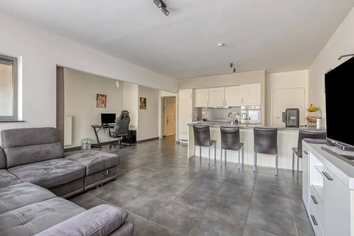 Stijlvol appartement met twee slaapkamers aan de stadsrand foto 6