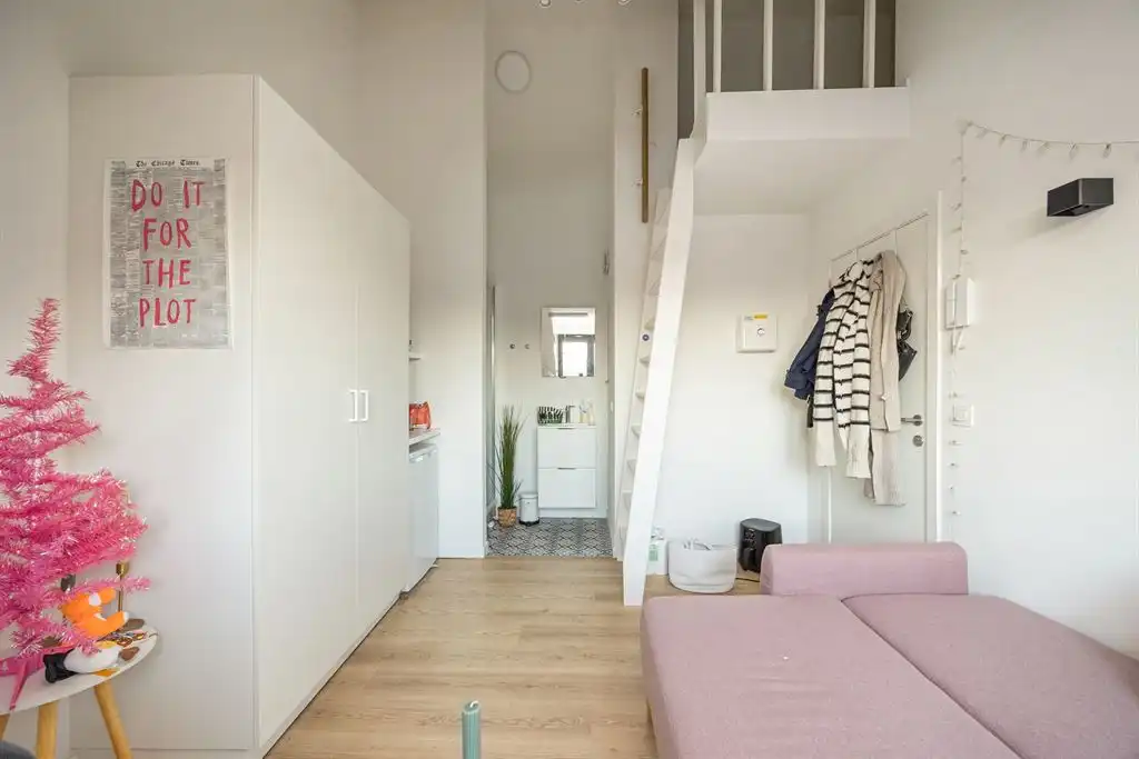 Opbrengsteigendom met 5 gerenoveerde studentenkamers foto 10