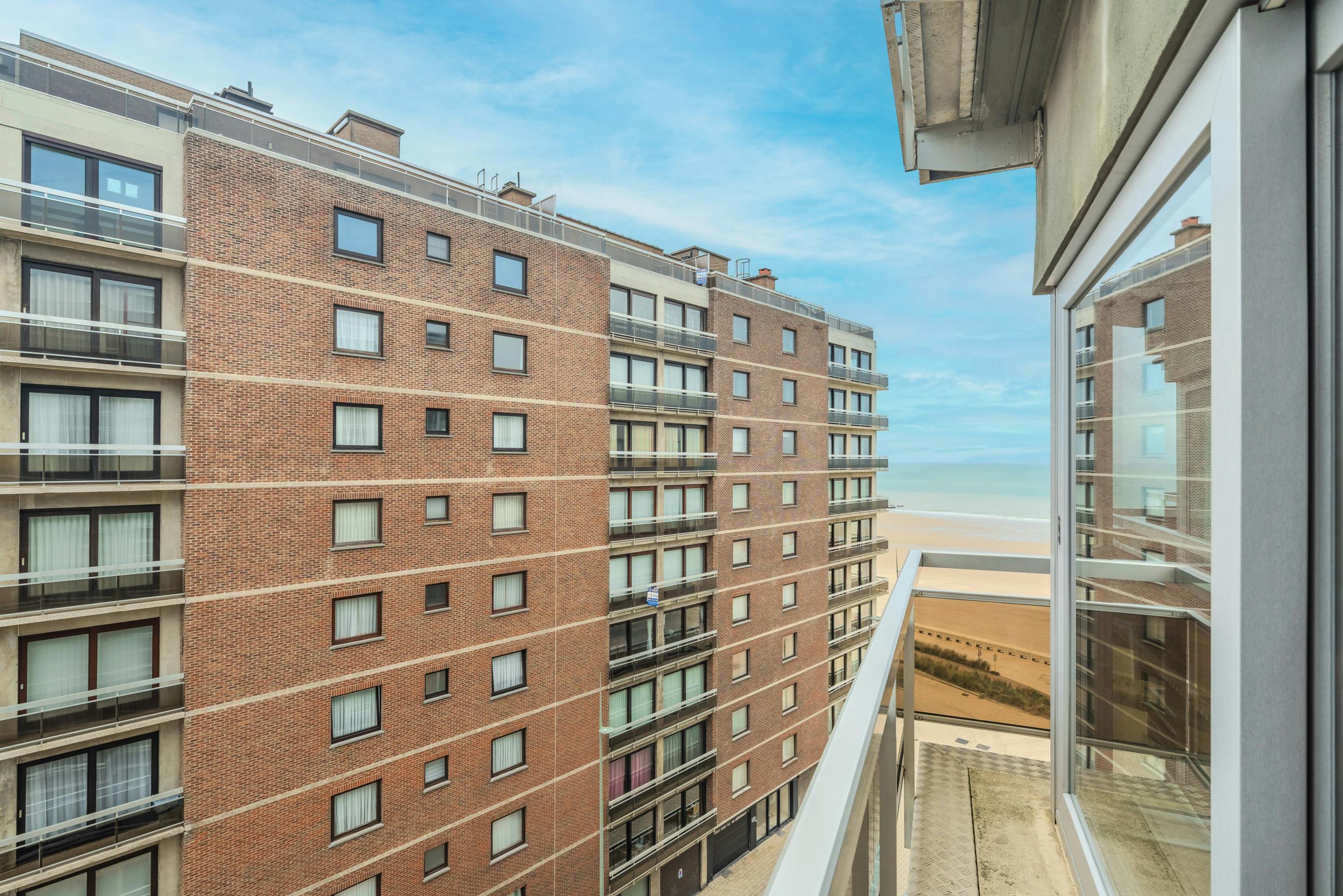 Studio met aparte slaapruimte en zijdelings zeezicht! foto 13