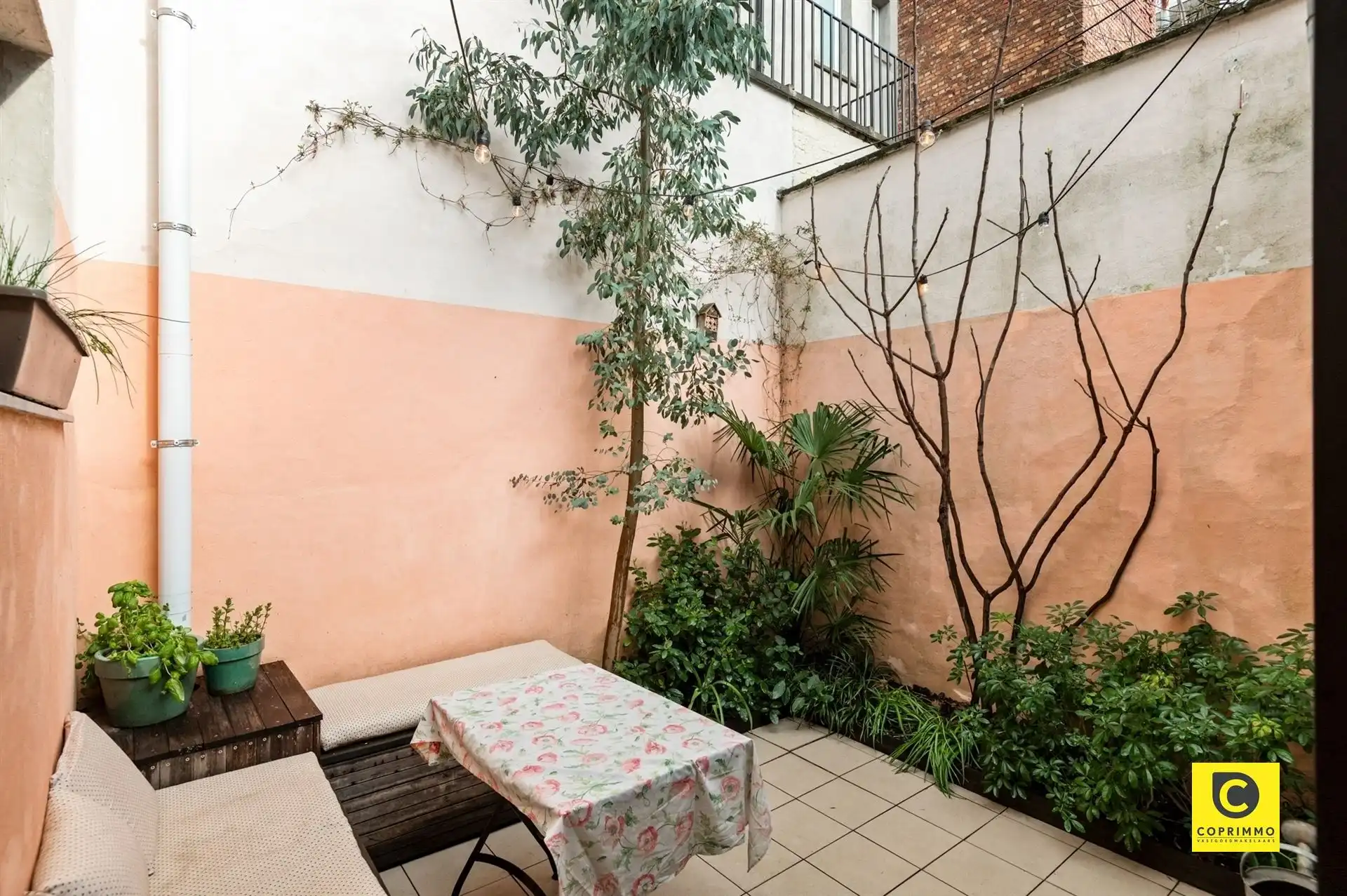 Gerenoveerde 3 slpk woning met stadstuin foto 15