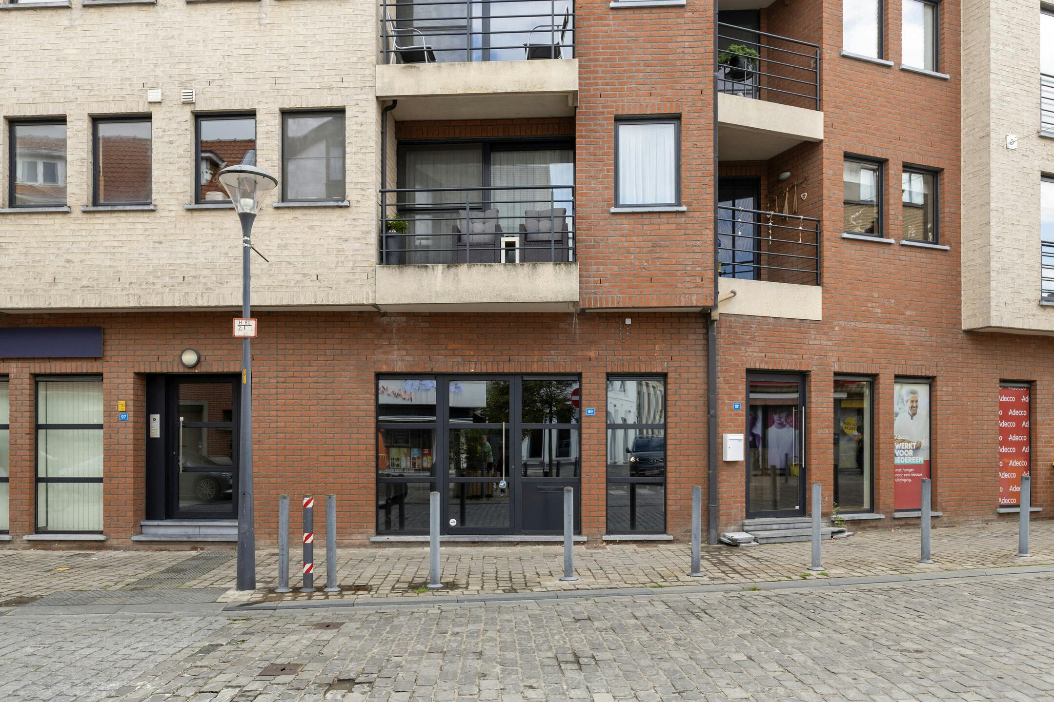 goed gelegen handelspand van 158m² te koop in Herentals foto 2