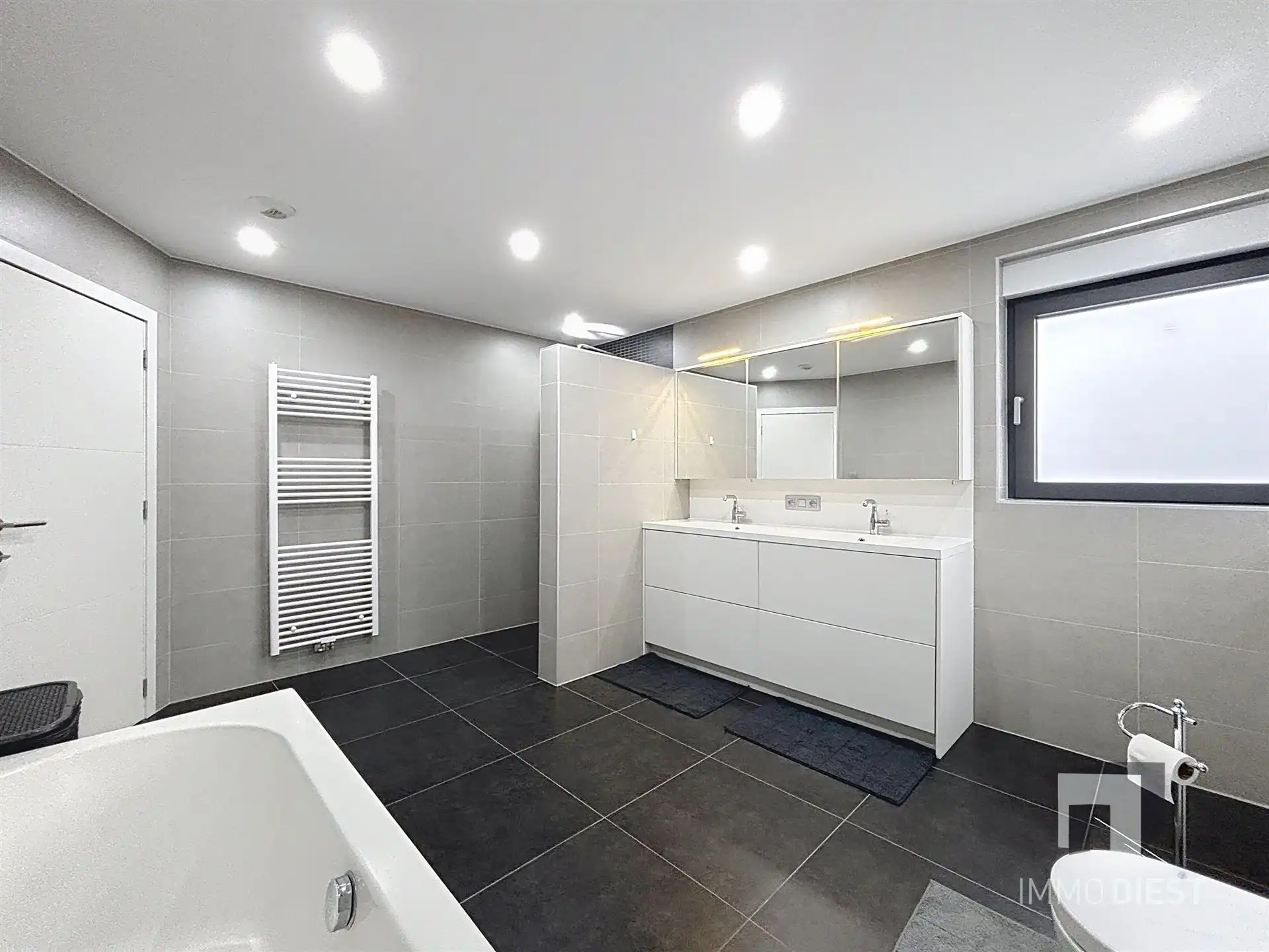 Villa met 5 slaapkamers op 8,50are in doodlopende straat foto 23