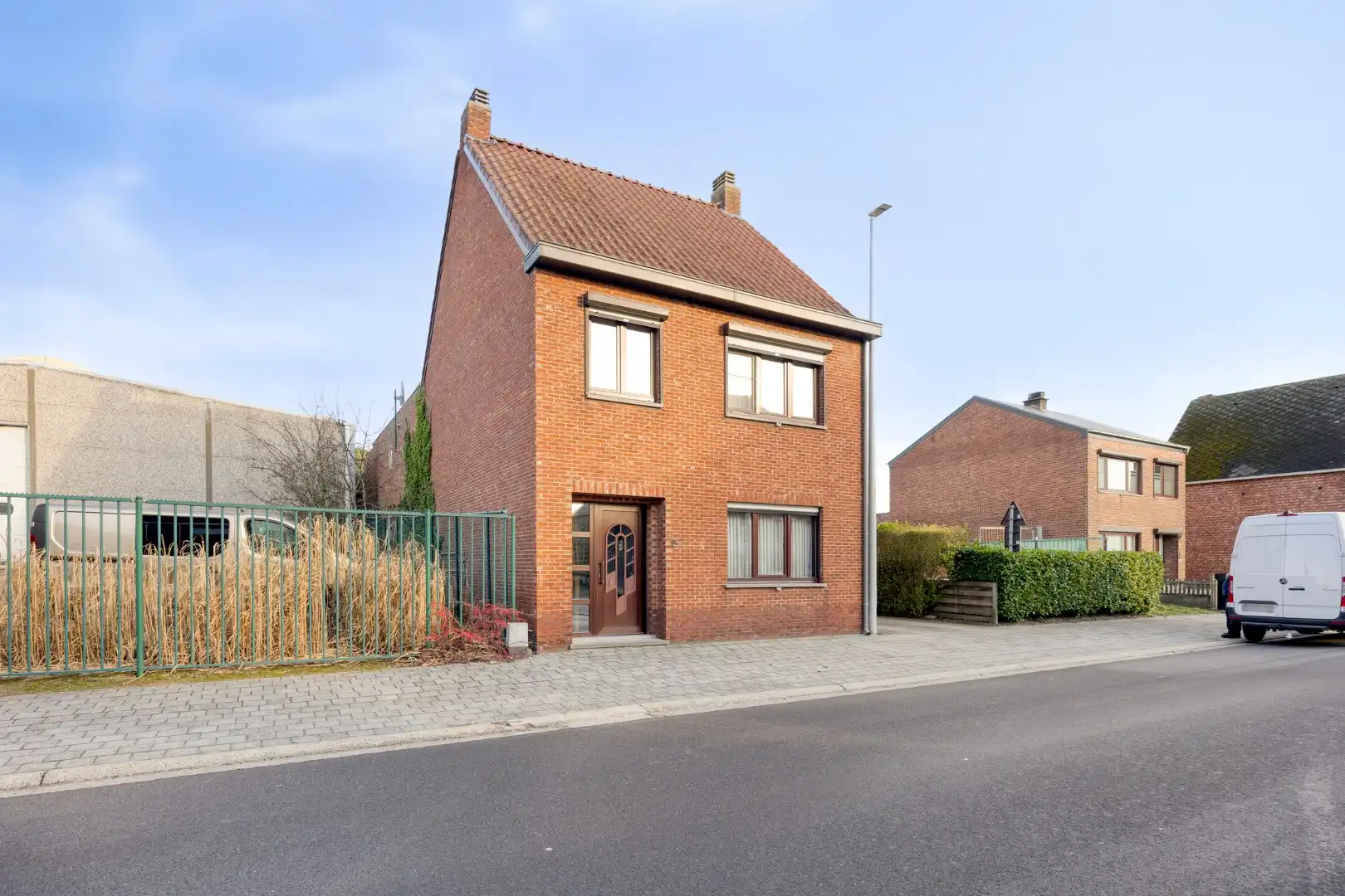 Ruim ingedeelde woning met o.a. 4 slpks op een rustig gelegen perceel van 1.069 m². foto 46