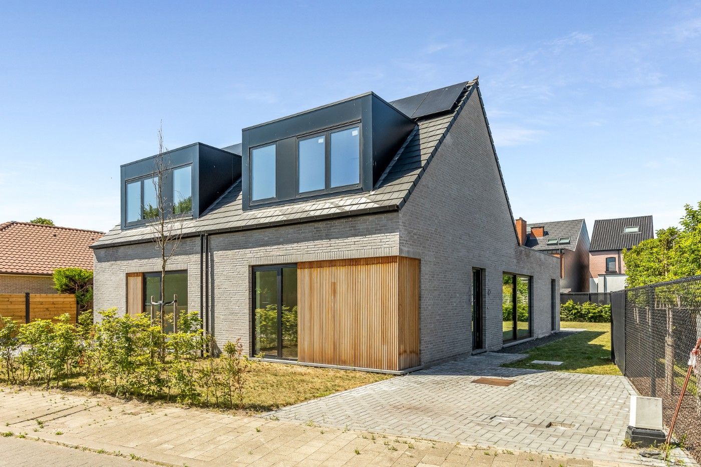 ()=>{if(producerUpdateValueVersion(node),producerAccessed(node),node.value===ERRORED)throw node.error;return node.value} Solftstraat 5.2 - 2040 Berendrecht