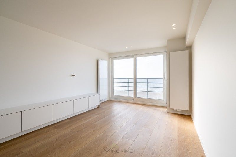 Prachtig gerenoveerd appartement op de Zeedijk met adembenemend zicht op zee foto 4