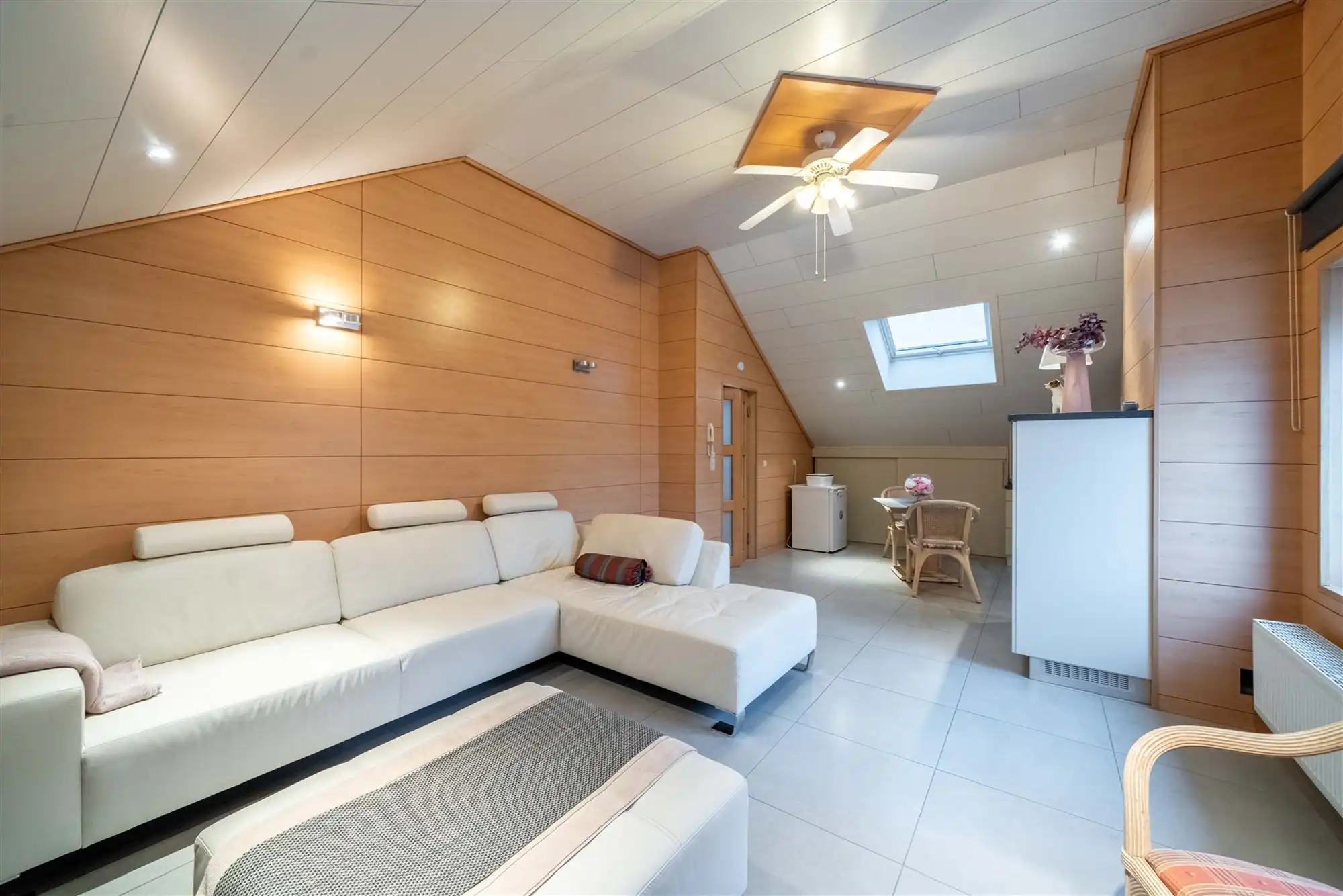 Prachtig handelspand met zaal en ruim appartement te koop! foto 39