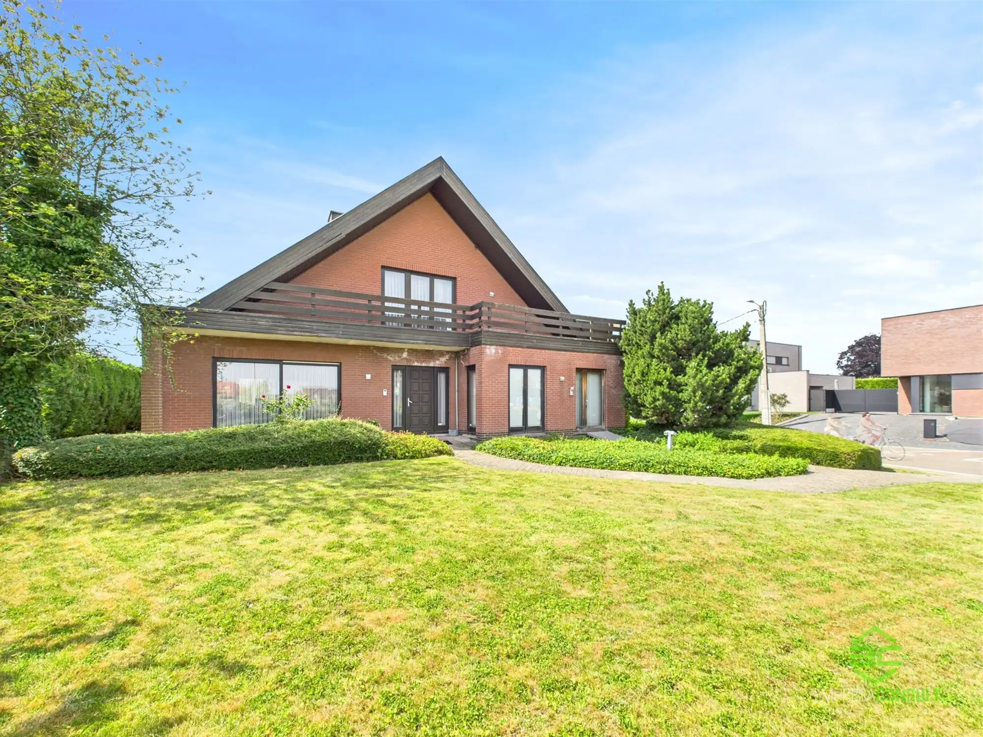 Hoofdfoto van de publicatie: Ruime OB met aparte bureauruimte en 4 slpk in Brustem!