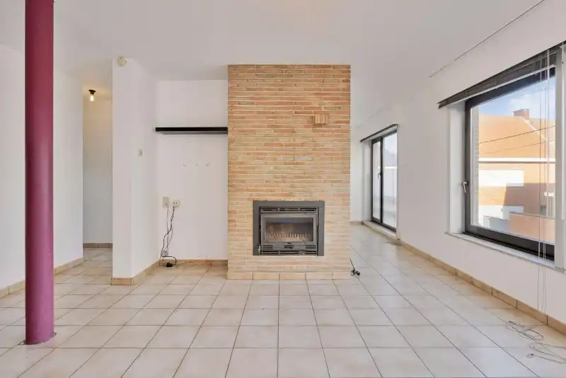 Rumbeke- Instapklaar appartement met garage foto 6