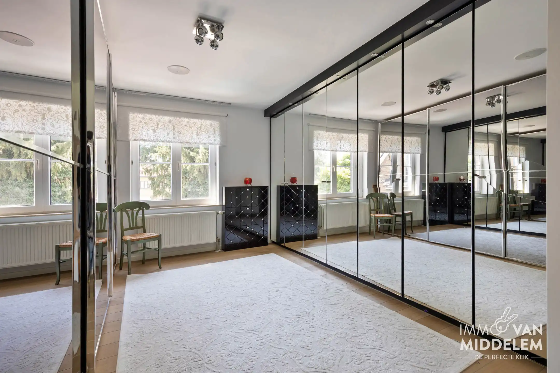 CHARMANTE VILLA MET ZWEMBAD EN VEELZIJDIG BIJGEBOUW foto 18