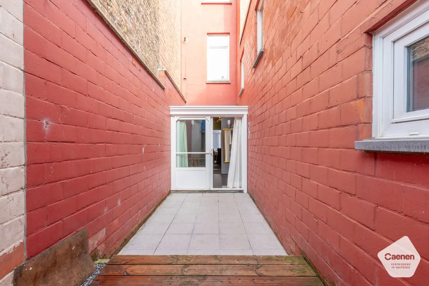Ruime stadswoning met 3 slaapkamers en gezellige koer foto 10