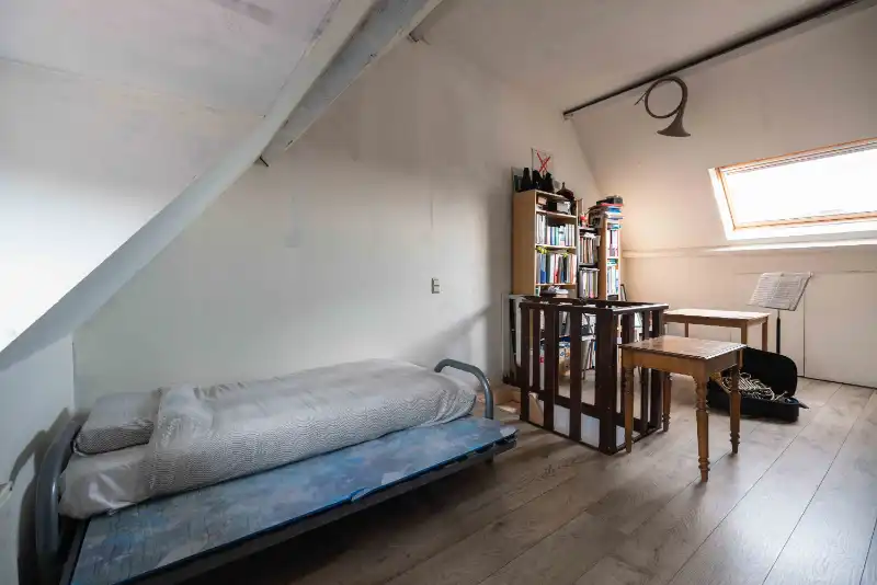 Gerenoveerde 2-slaapkamerwoning met terras te koop in Brugge foto 16
