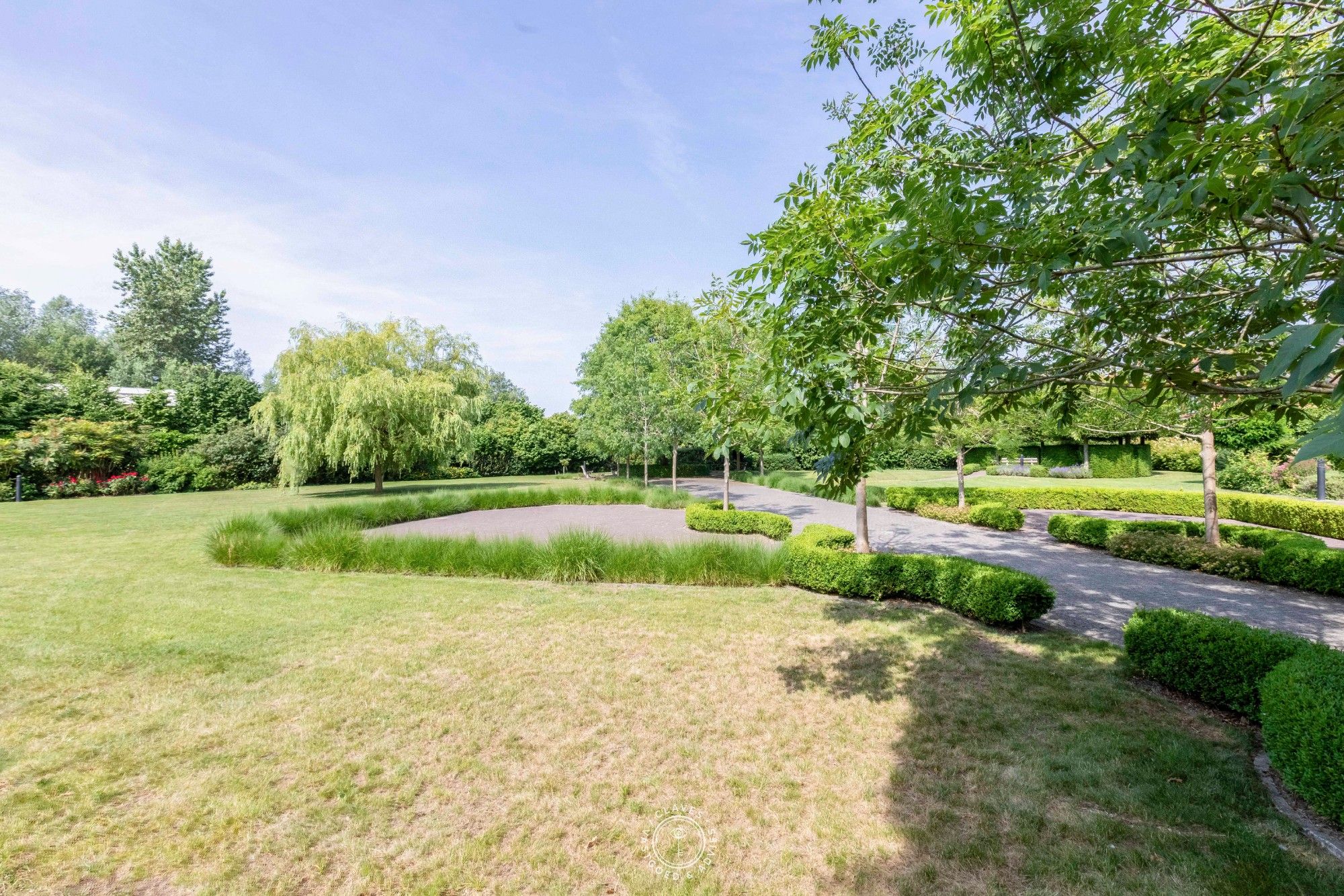 Gelijkvloers appartement met ruim terras en tuintje op een gesloten en groene residentie. foto 15