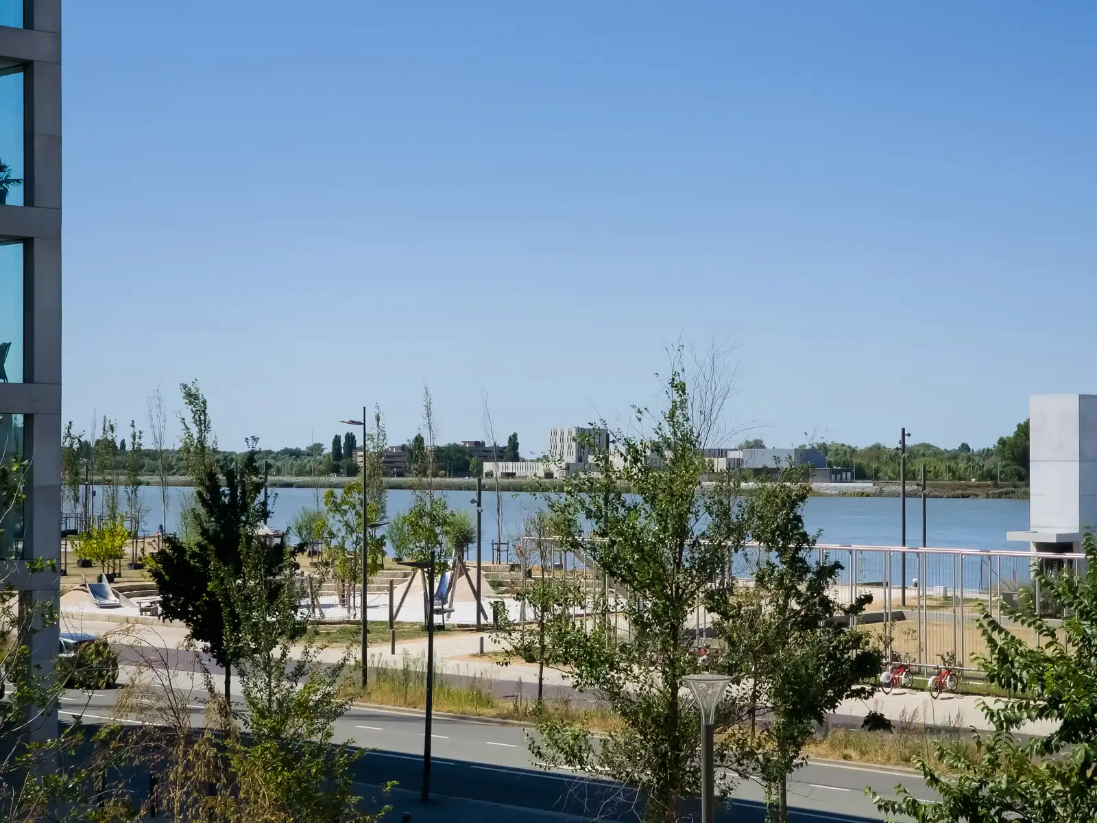 1-slpk app. met terras en zicht op mooie binnenpark foto 7