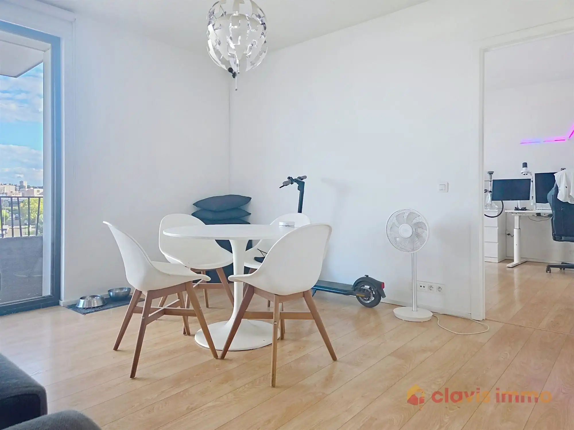 Appartement met terras en parking foto 17