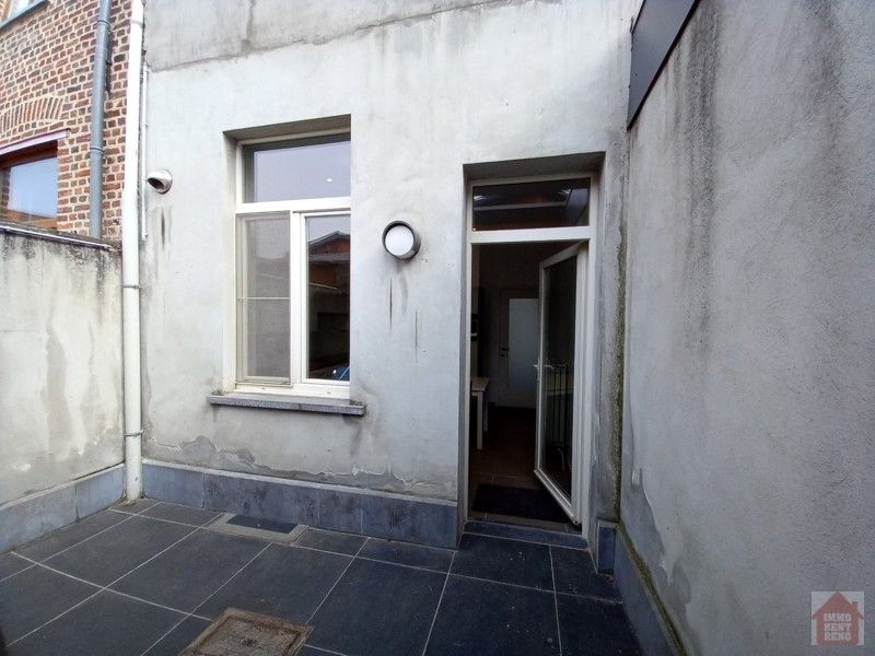 VOLLEDIG GERENOVEERDE WONING MET 3 TOT 4 SLAAPKAMERS, 2 BADKAMERS EN TERRAS IN LEUVEN CENTRUM foto 9
