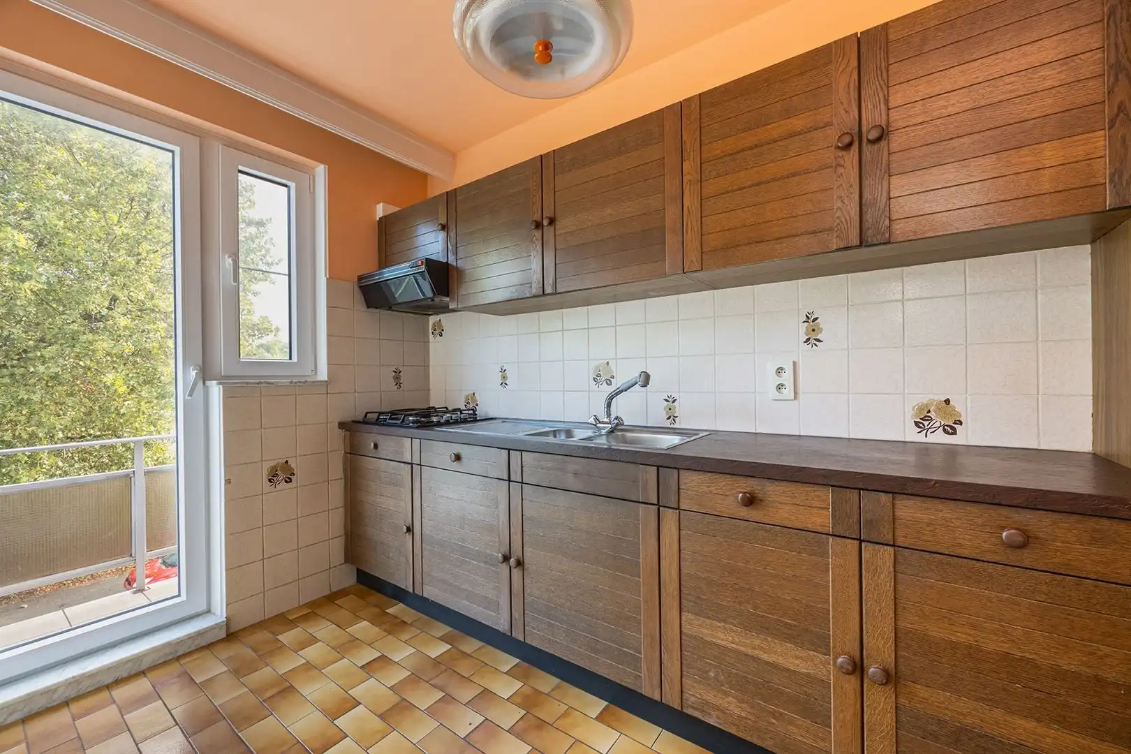 Appartement met airco, 2 slaapkamers, balkon en garagebox foto 8