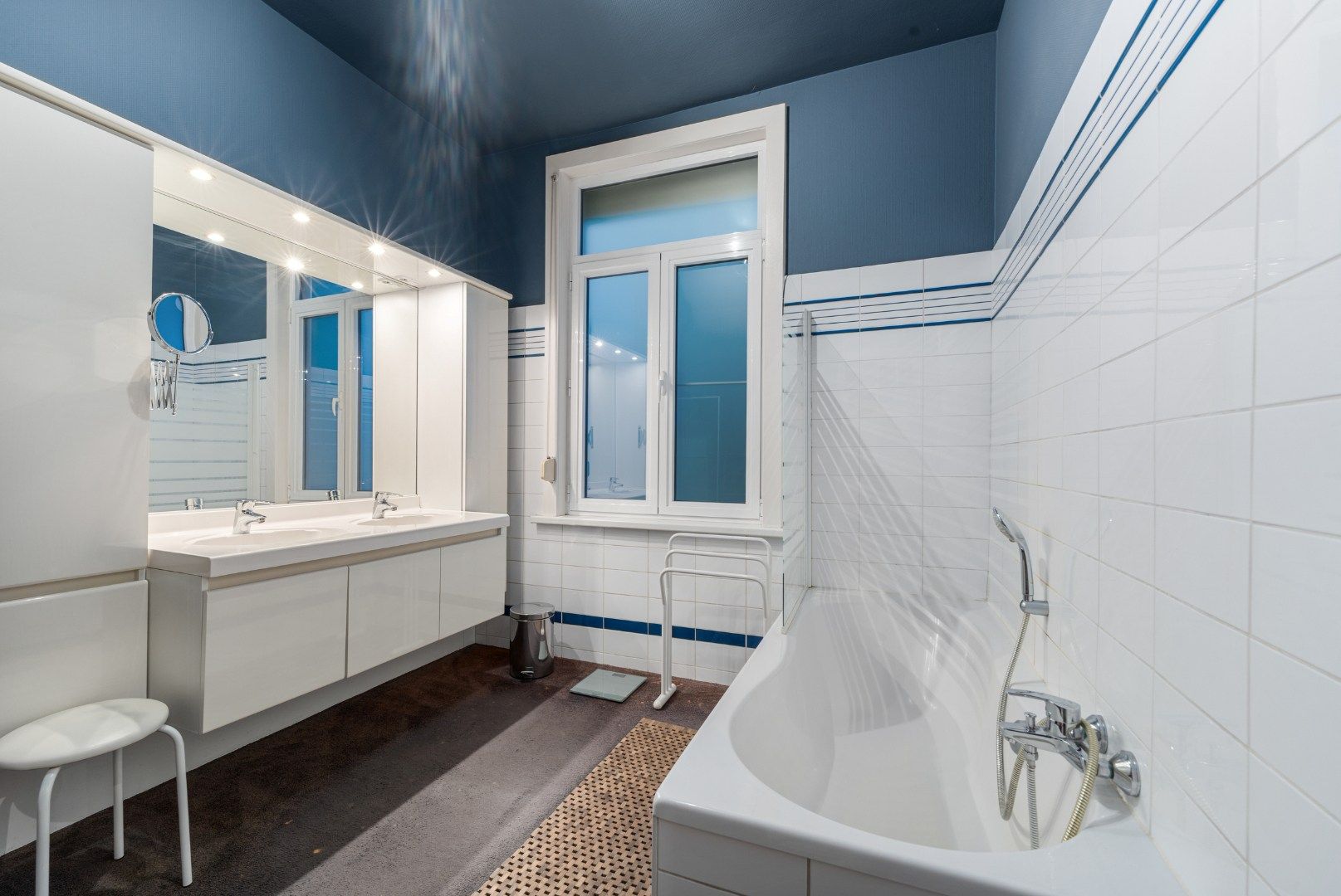 Unieke woning met handelsruimte, kantoor, 7 slpks & 200 m² atelier/magazijn – ideaal voor vrije beroepers foto 19