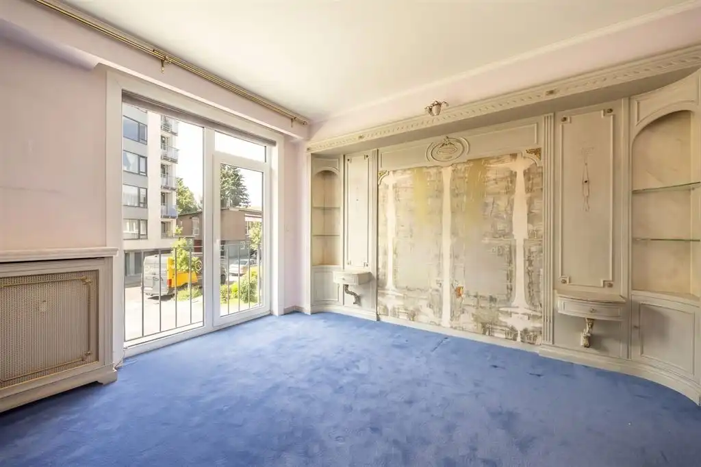 Gigantisch appartement met 4 slpk (te renoveren) foto 17