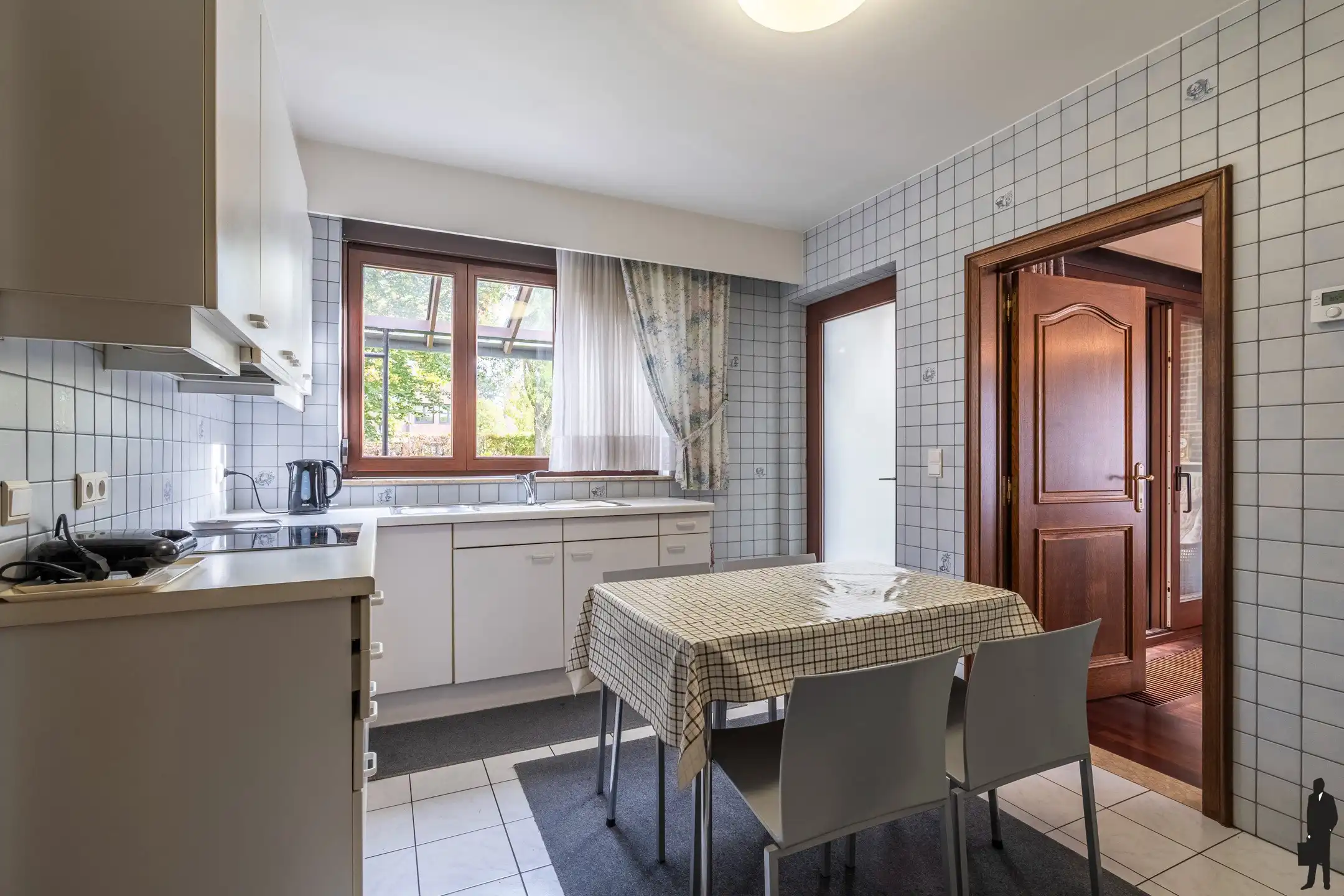 Vrijstaande woning met garage, bijgebouw en ruime zolder foto 9