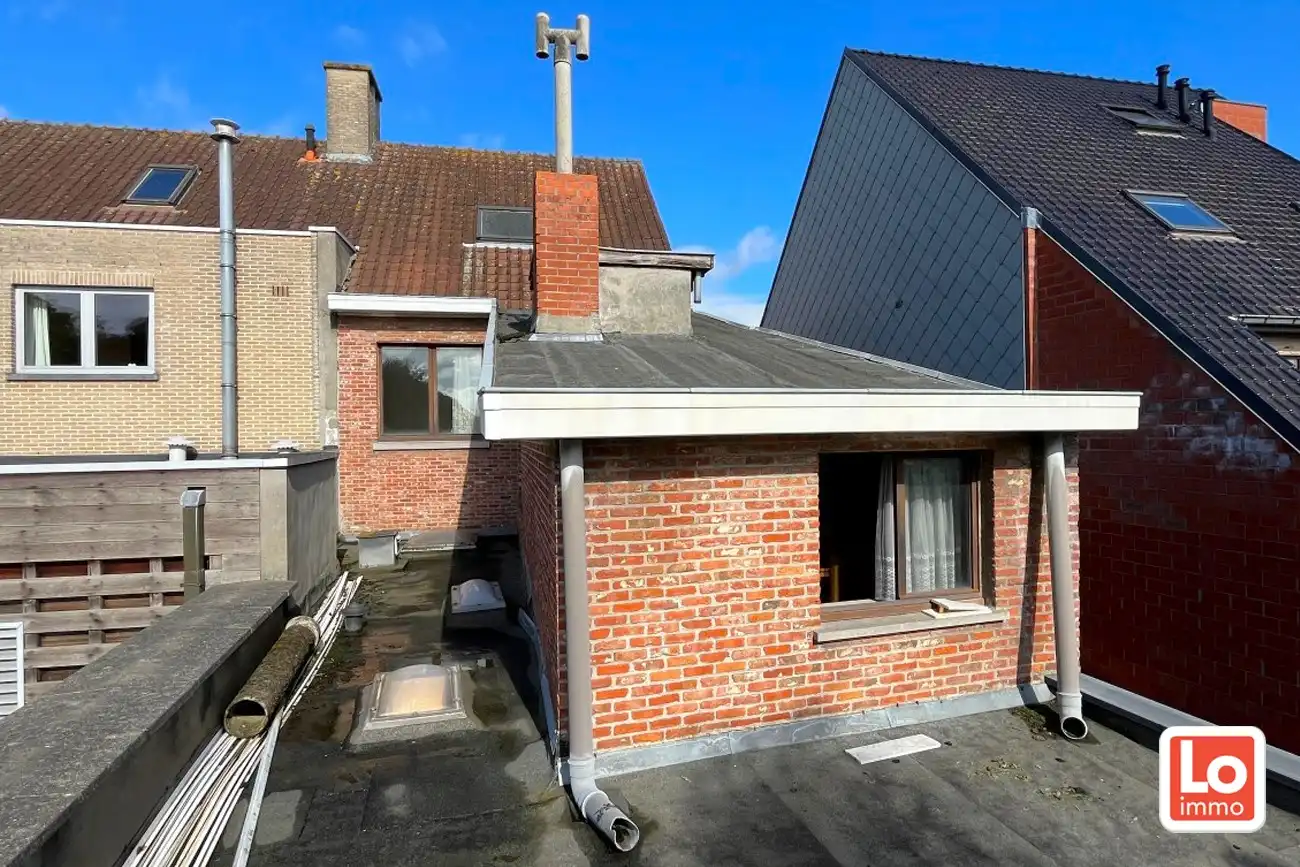 Te renoveren woning met 3 slaapkamer en tuin op een topligging in Centrum Lochristi foto 14