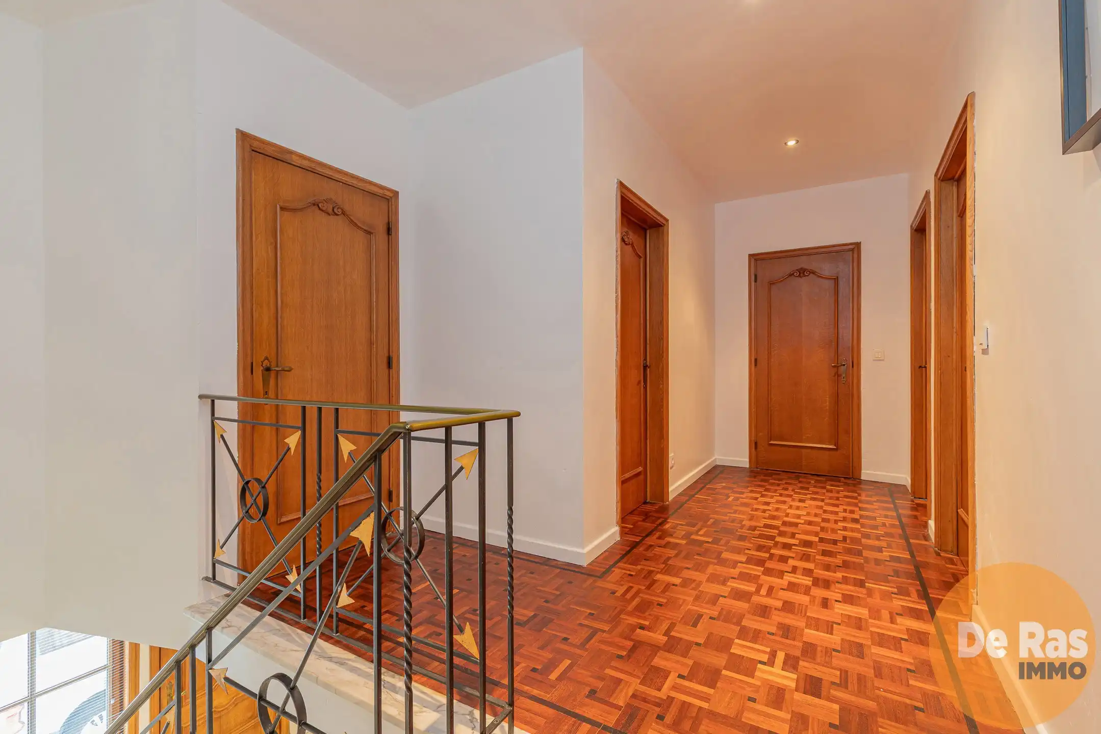 WETTEREN - Ruime instapklare woning met grote garage foto 12
