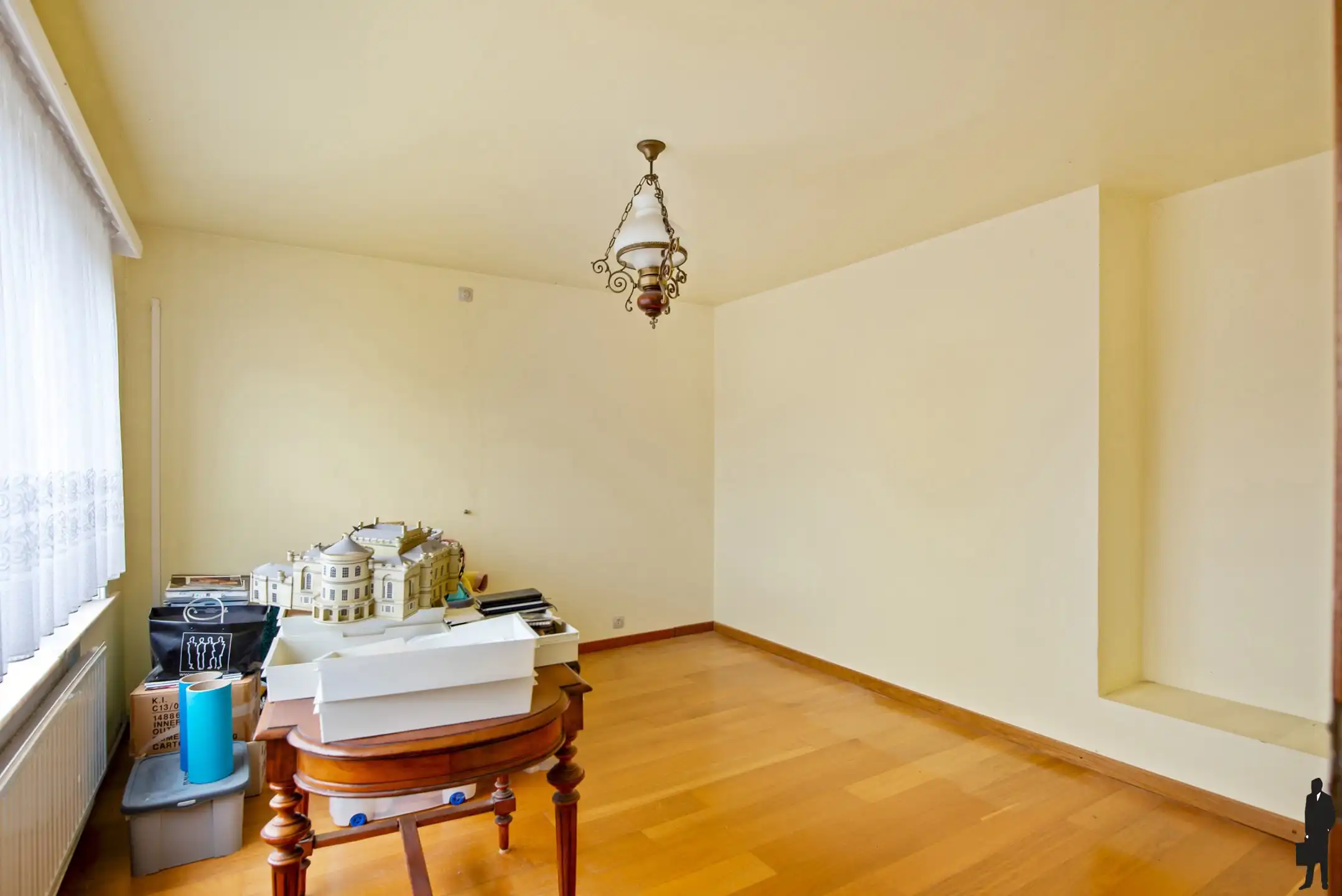 Te renoveren woning met veel mogelijkheden op een toplocatie foto 19