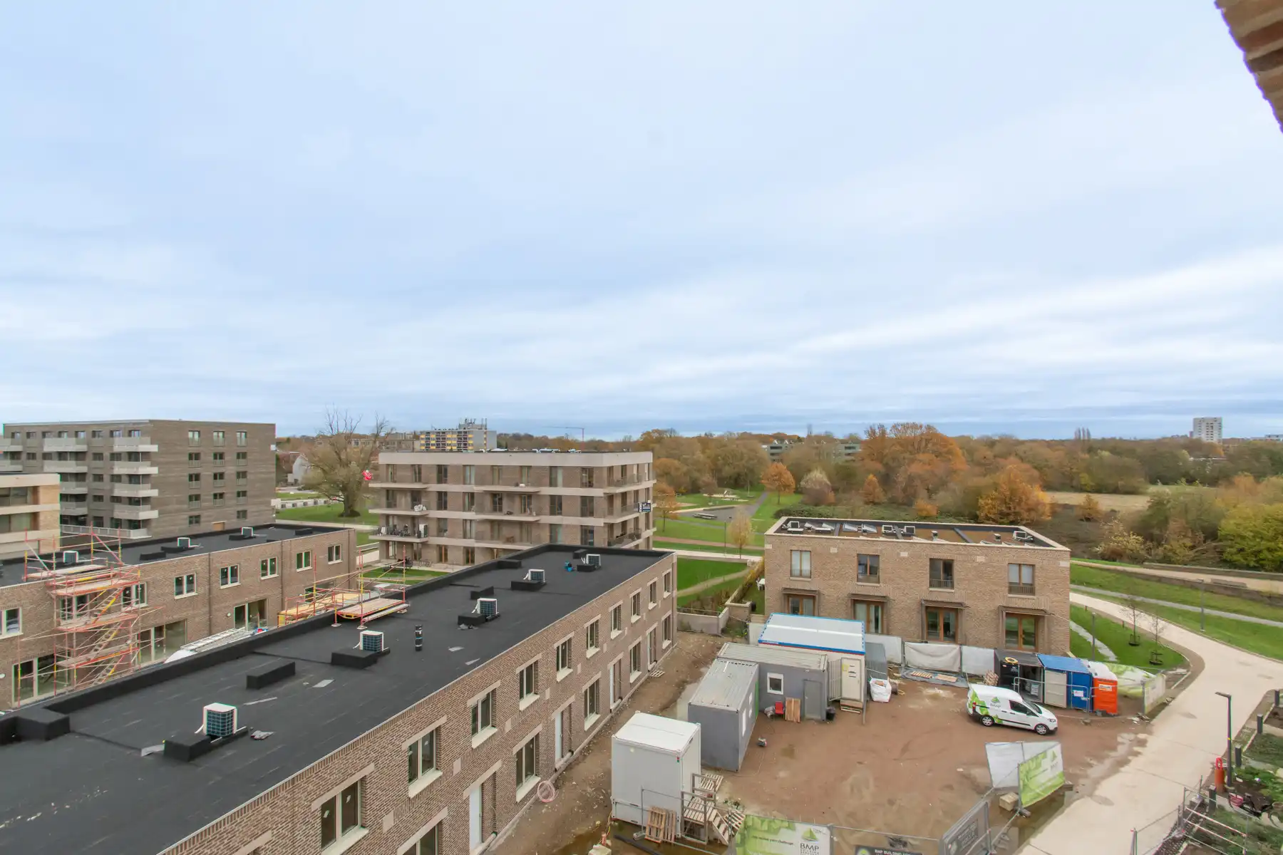 Rustig en comfortabel 2slpk appt. met mooi terras  foto 14