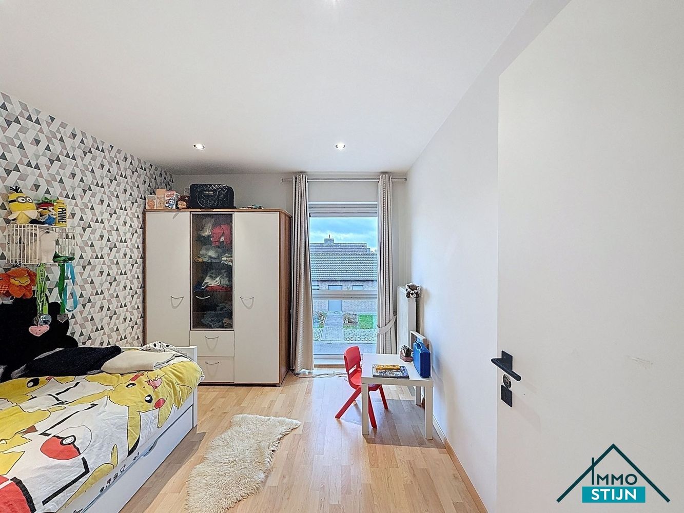 Gezinswoning met 4 slaapkamers in rustige doodlopende straat foto 10