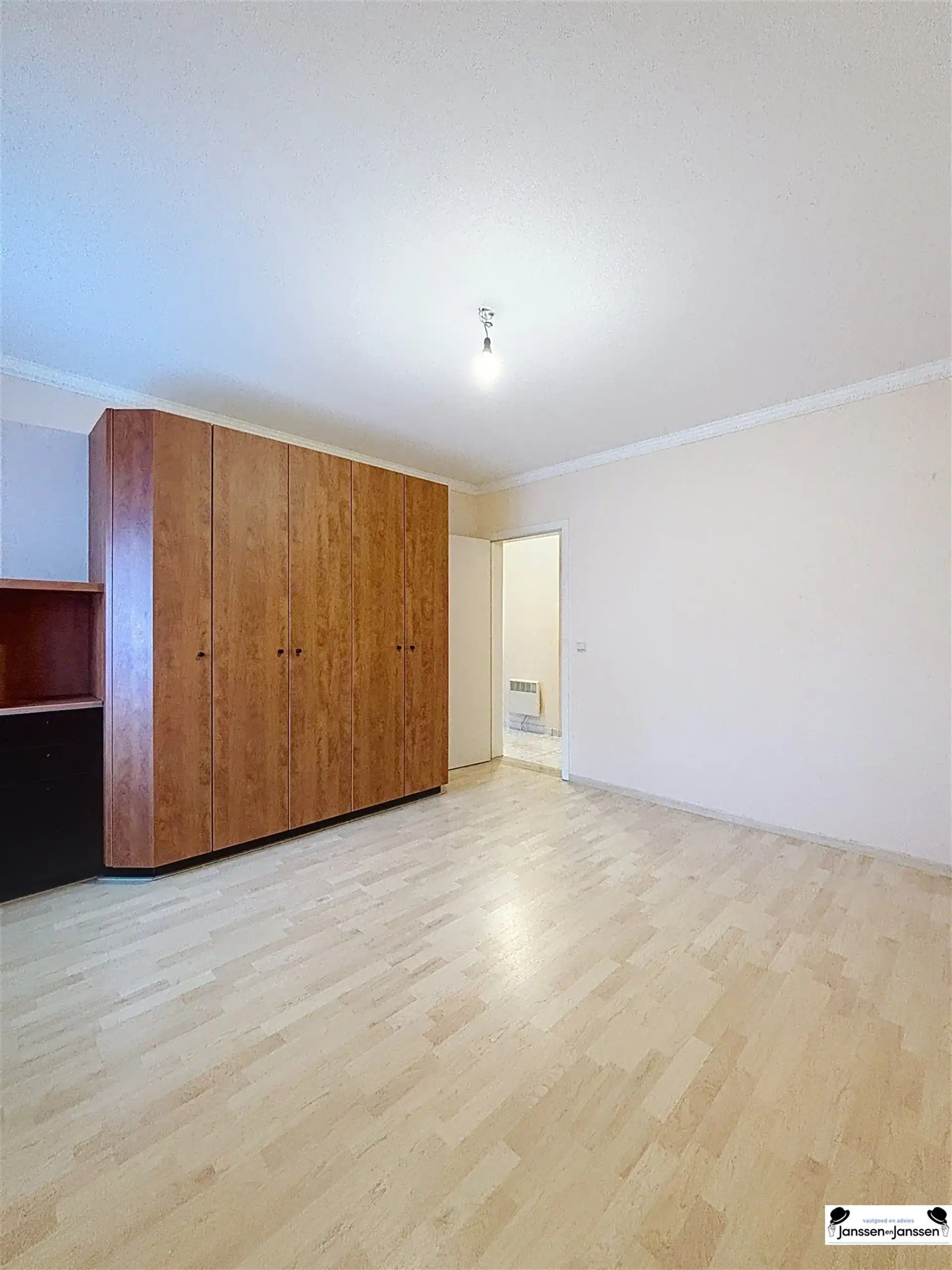 Ruim gelijkvloers appartement met topligging in Oostende foto 13