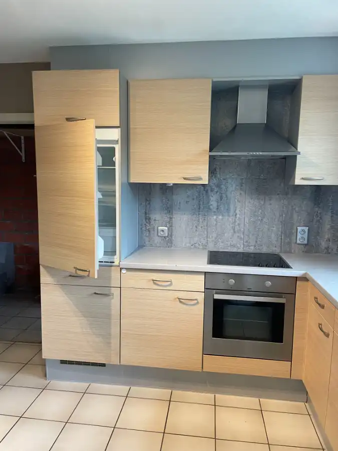 EENGEZINSWONING + garage & tuin foto 19