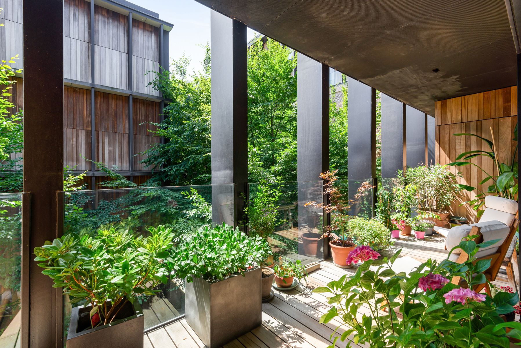  Exclusieve loft van 240 m² in Axel Vervoordt Kanaalproject. foto 3