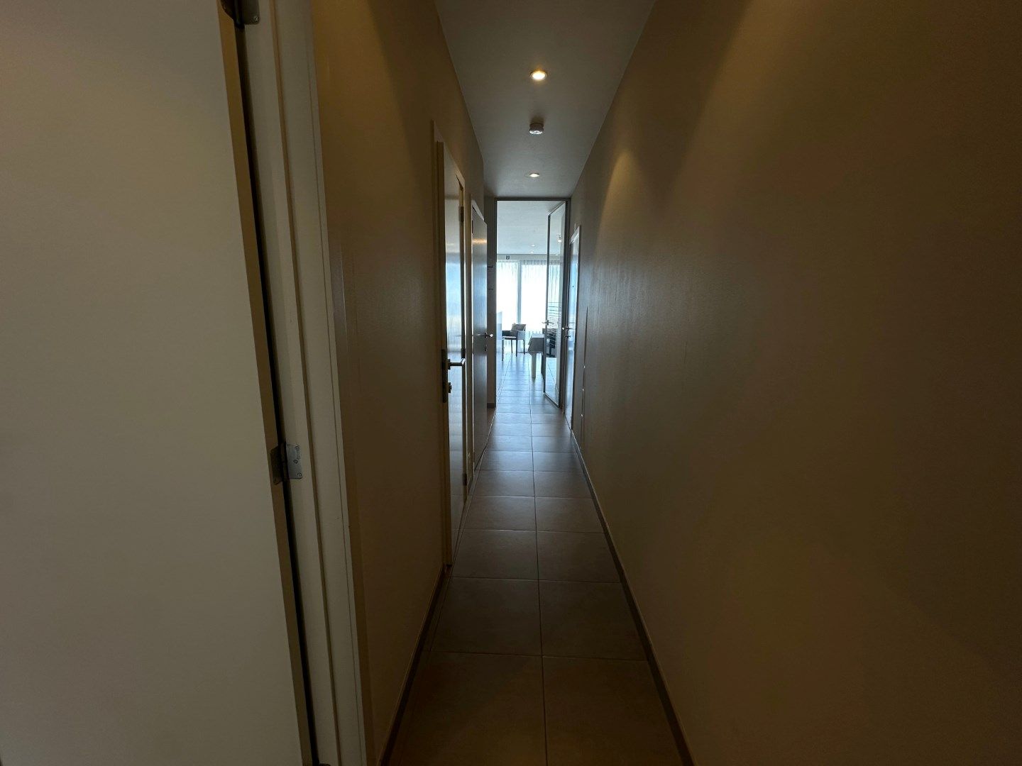 Te koop: stijlvol gelijkvloers appartement op de Zeedijk in Koksijde foto 8