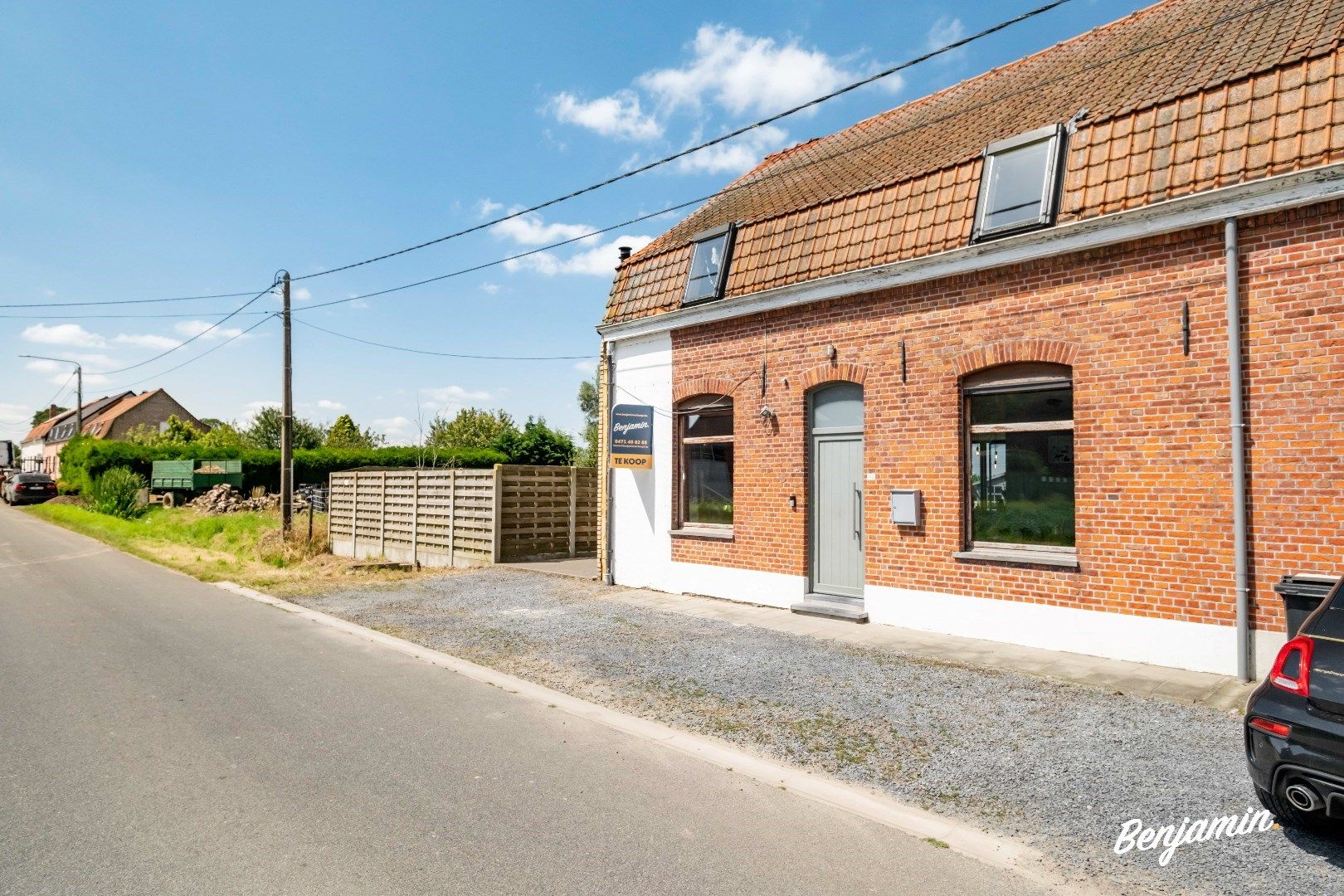 Grotendeels gerenoveerde, halfopen bebouwing met  3 slaapkamers in het prachtige Heuvelland foto 3