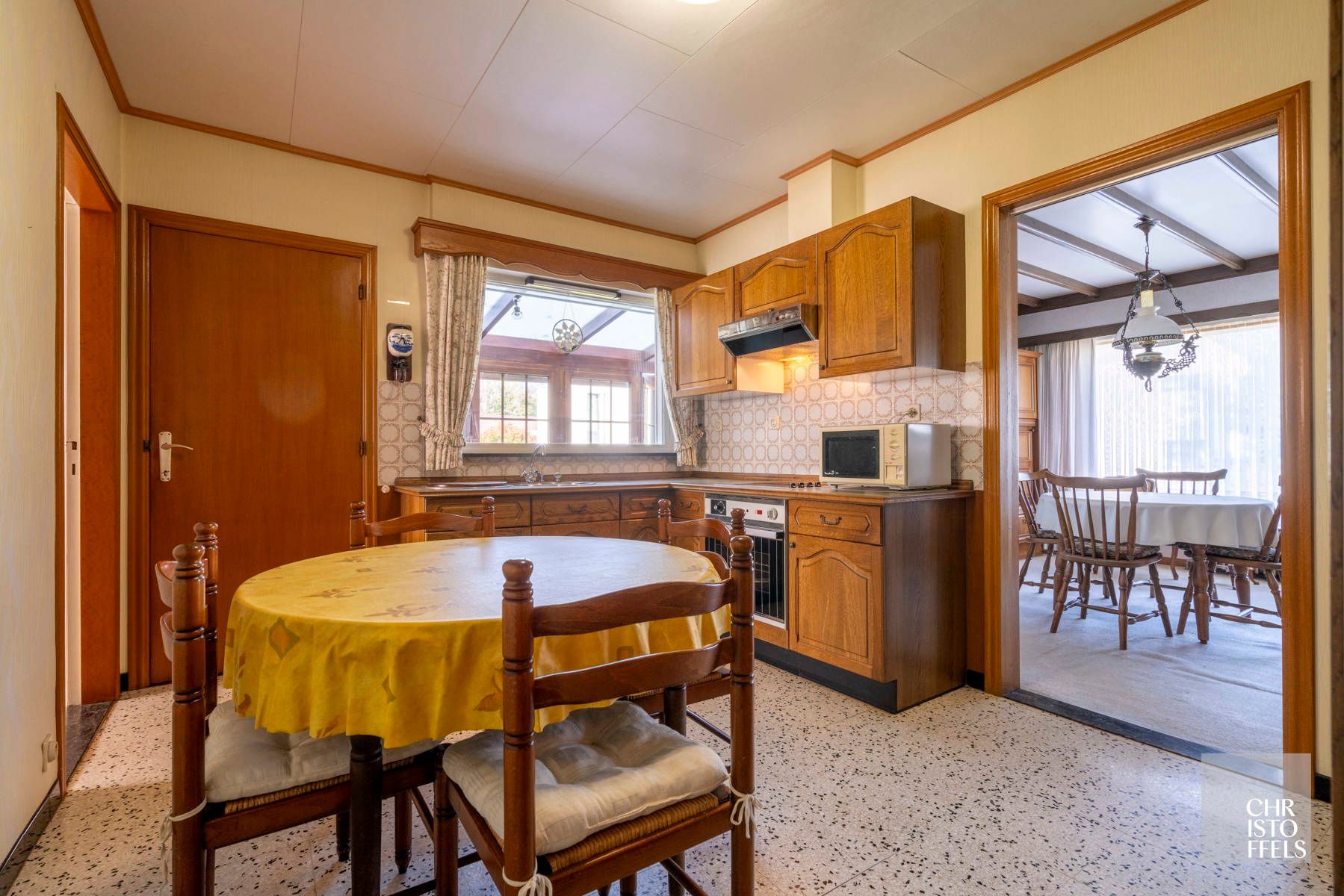 Te renoveren woning in vooraanstaande buurt te Lanaken!  foto 6