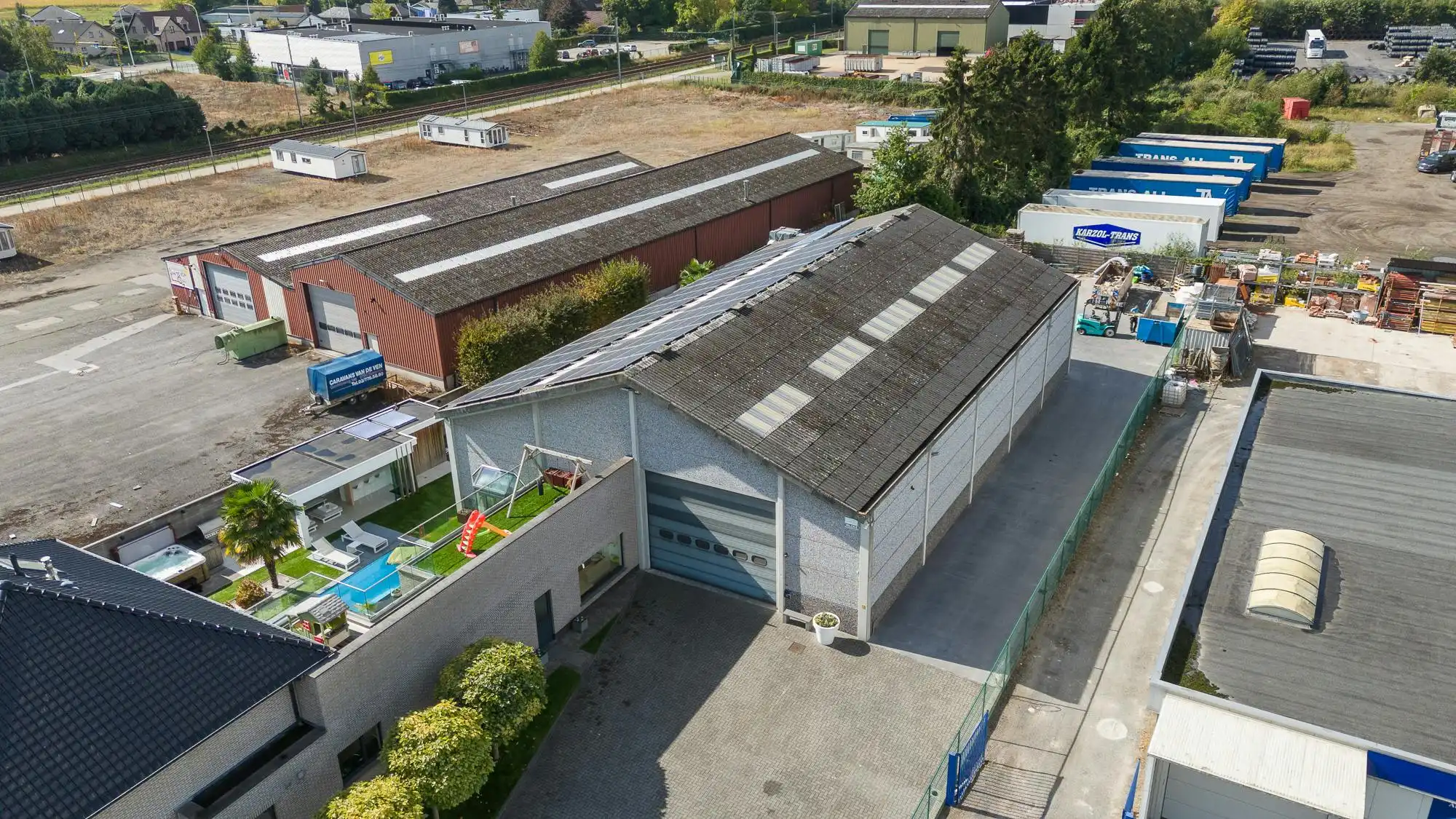 Luxe villa met exclusieve tuin en 600m2 magazijn in KMO-zone foto 65