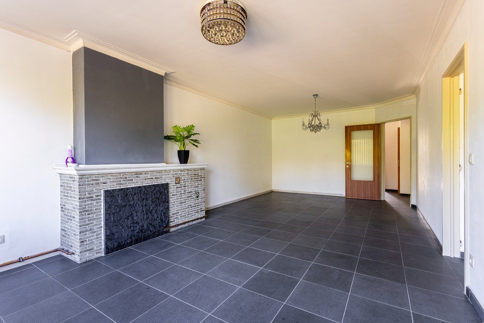 Appartement met 2 slaapkamers recht tegenover Bremweide! foto 3