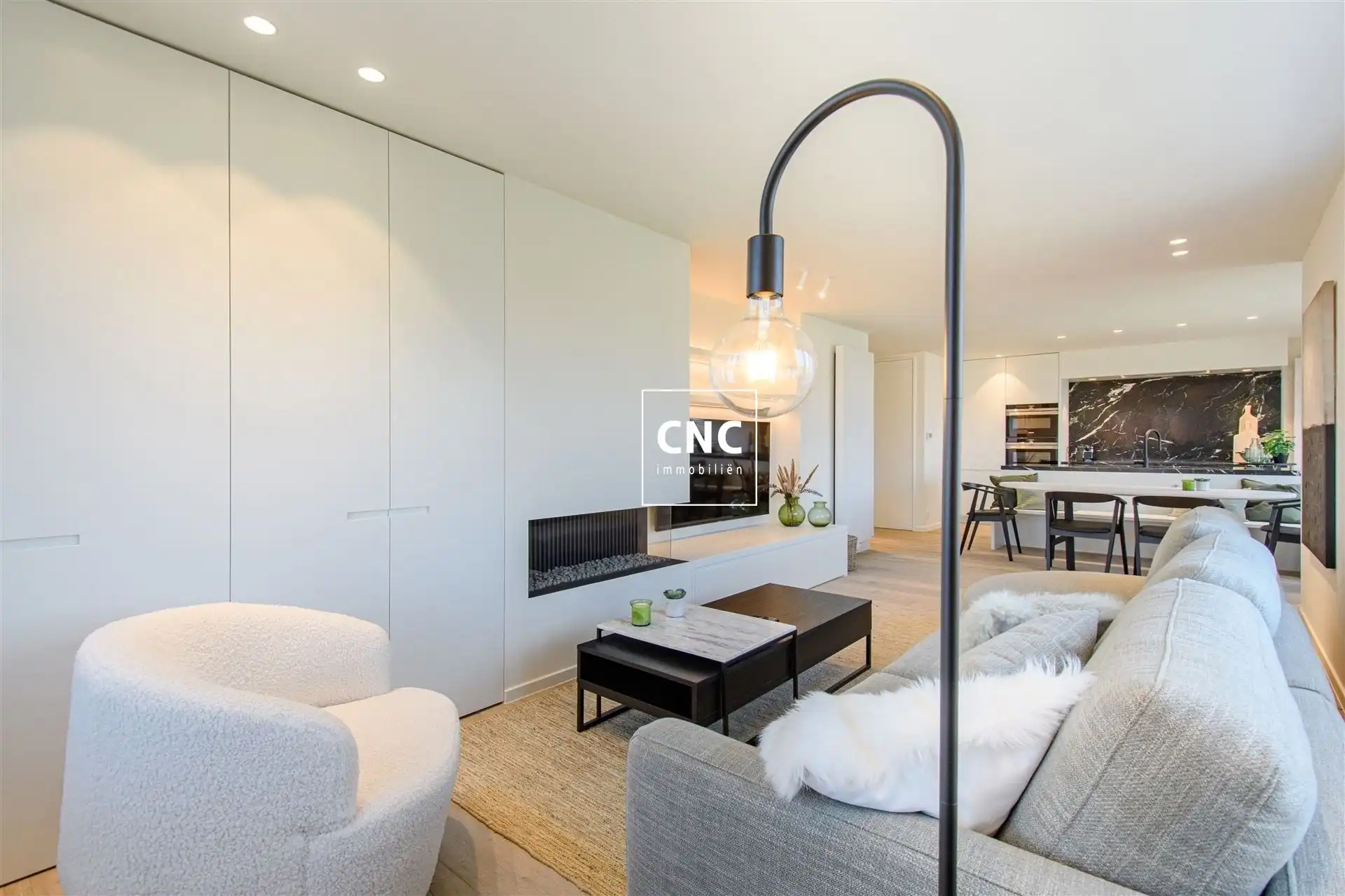 Prachtig lichtrijk hoek appartement met magnifiek open zicht foto 3