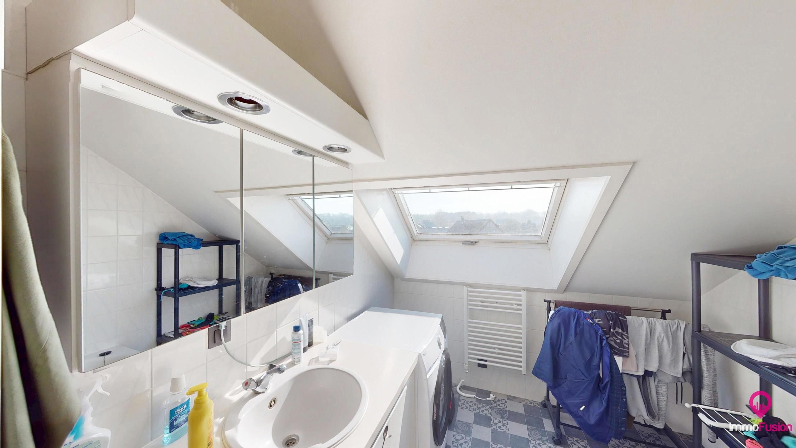 Dubbel appartement met potentieel, rustig gelegen in Eversel! foto 12