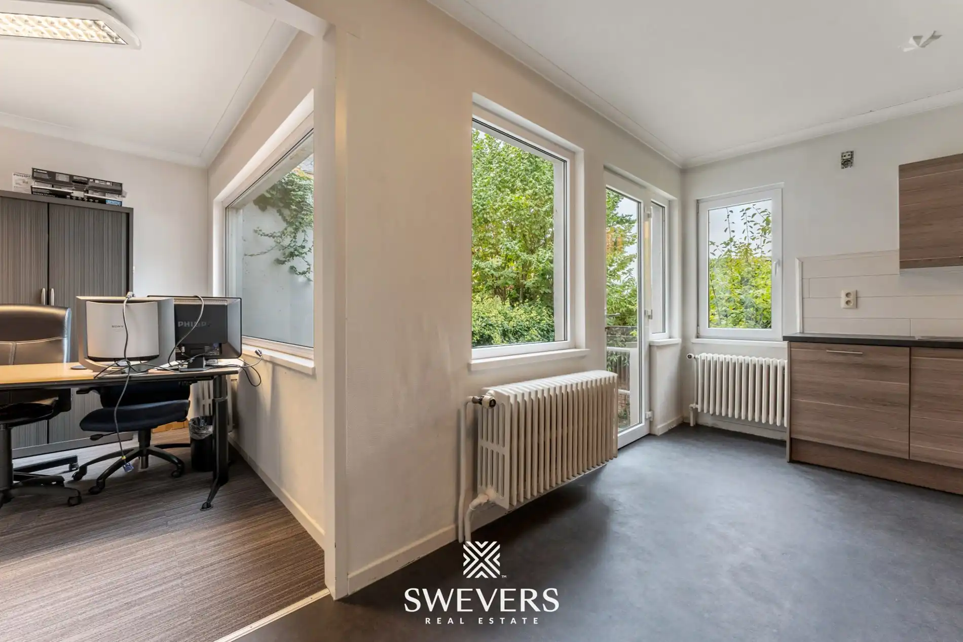 Stijlvol herenhuis met kantoorruimte en 3 slaapkamers in hartje Hasselt foto 10