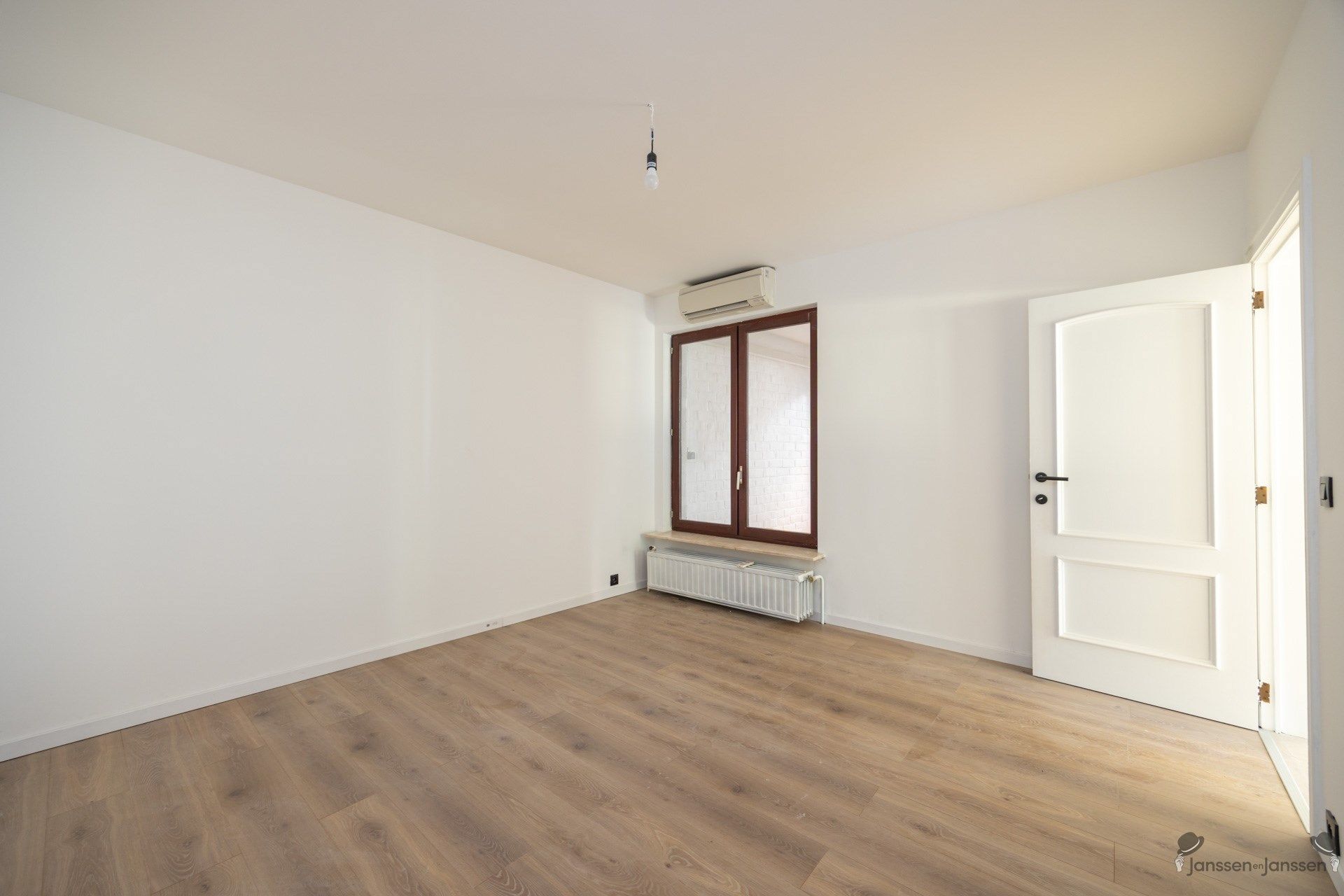 Ruim instapklaar appartement met 3 slaapkamers in hartje Aarschot. foto 16