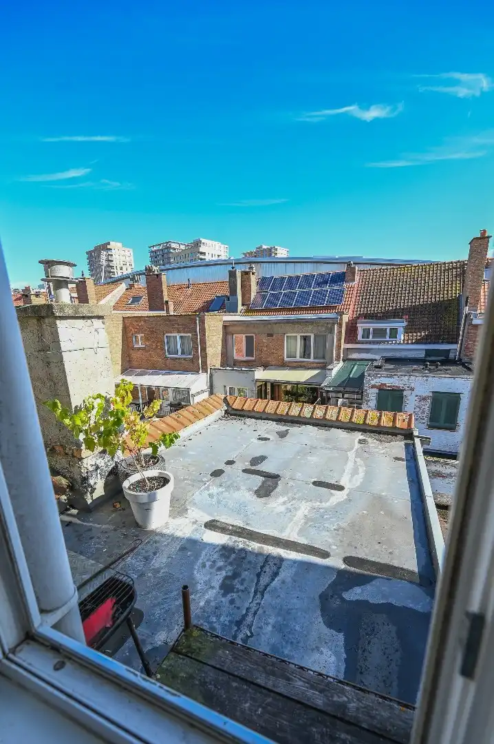 CENTRALE OPBRENGSTEIGENDOM MET 3 ENTITEITEN foto 17