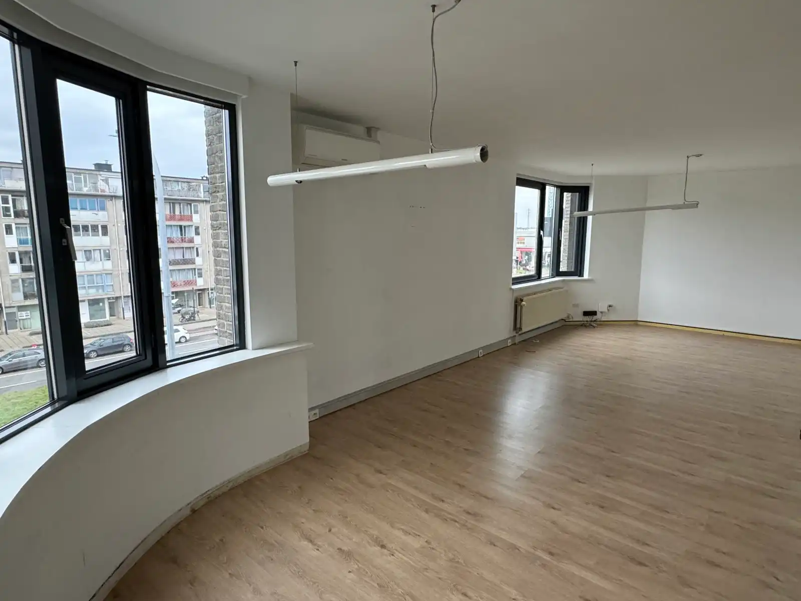 Kantoor 3de verdiep op Bisschoppenhoflaan + parking foto 7