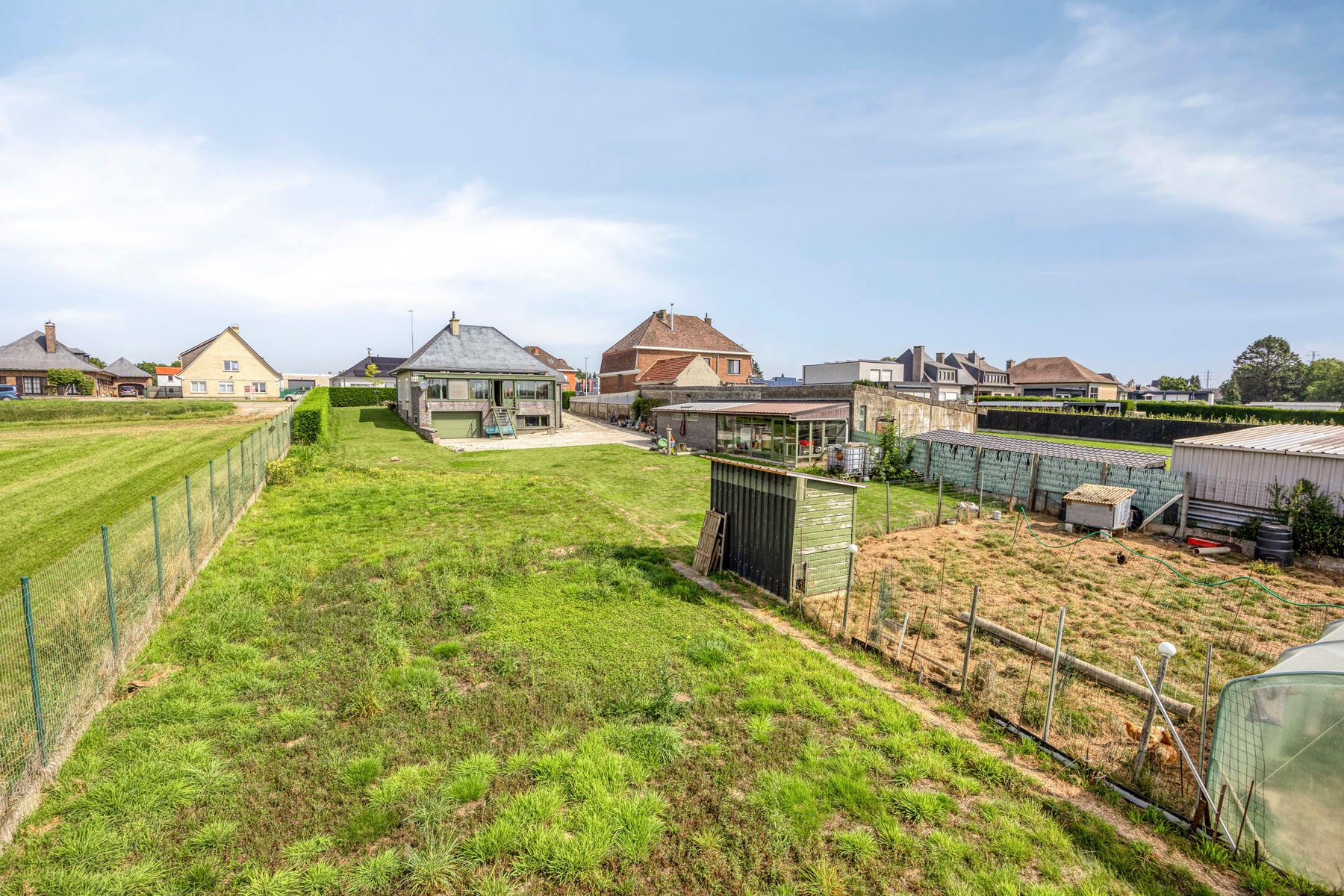 Vrijstaande woning met grote tuin en veel potentieel foto 20