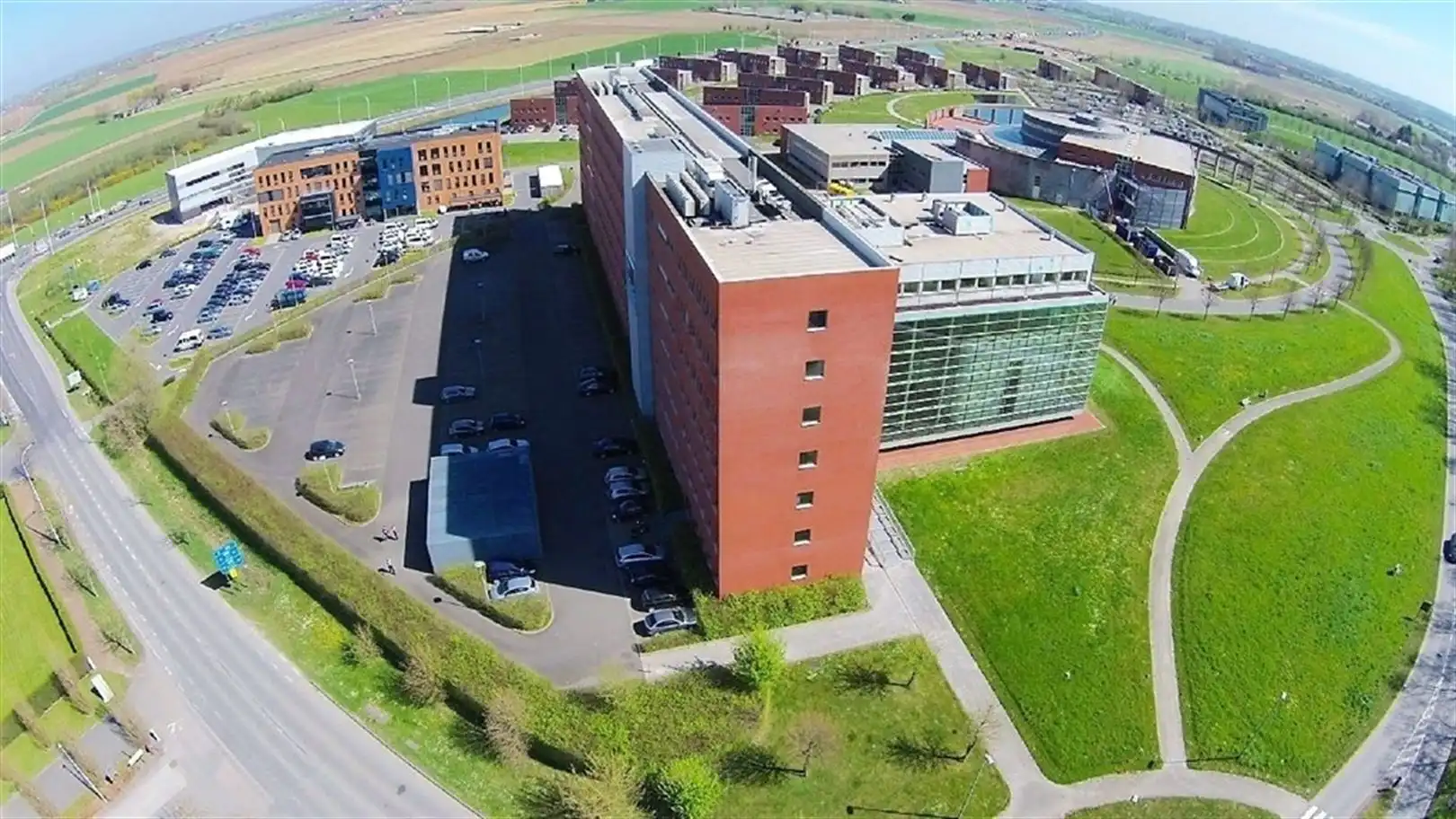 Kantoorgebouw vanaf 290m² foto 2