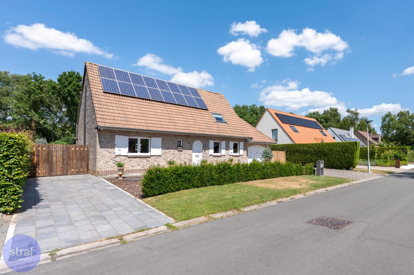 Luxe woning met privézwembad, zonnepanelen en thuisbatterij op de grens met Sint Antonius foto 32