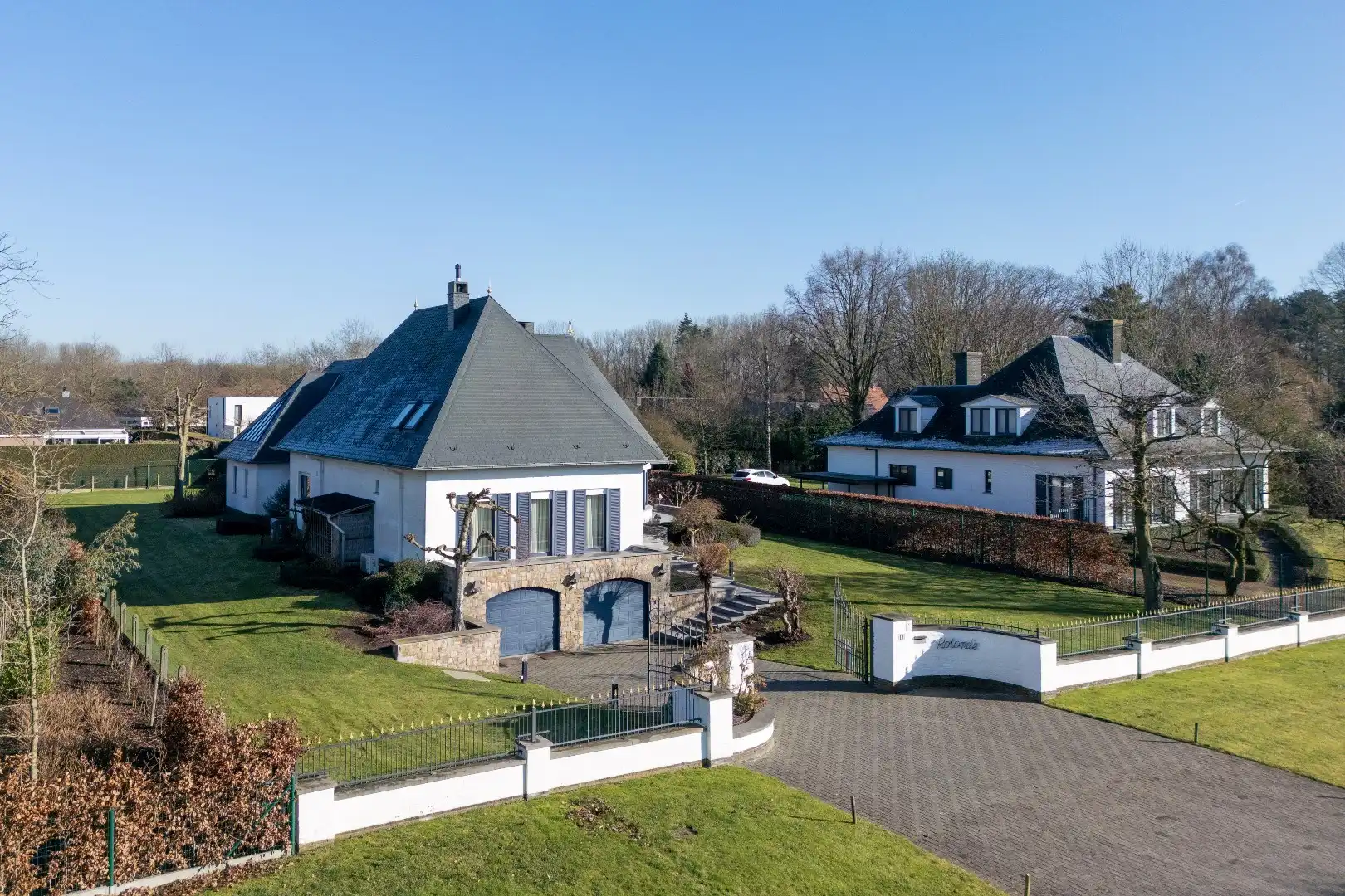 Unieke villa met binnenzwembad op een toplocatie  foto 2